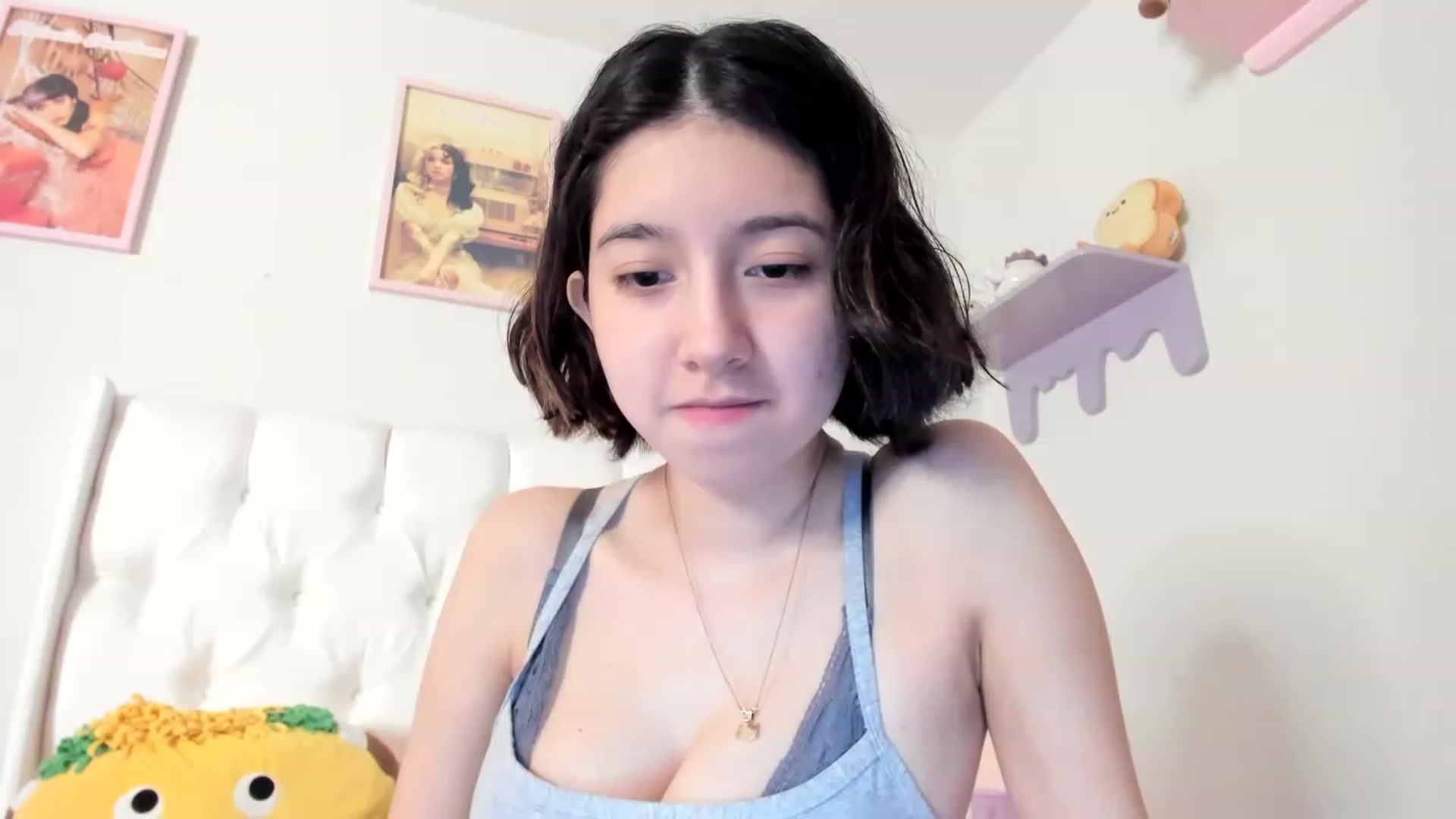 Gallery image thumbnail from Cherrycute666's myfreecams stream on, 05/17/2023, 08:46 image 18 of 20