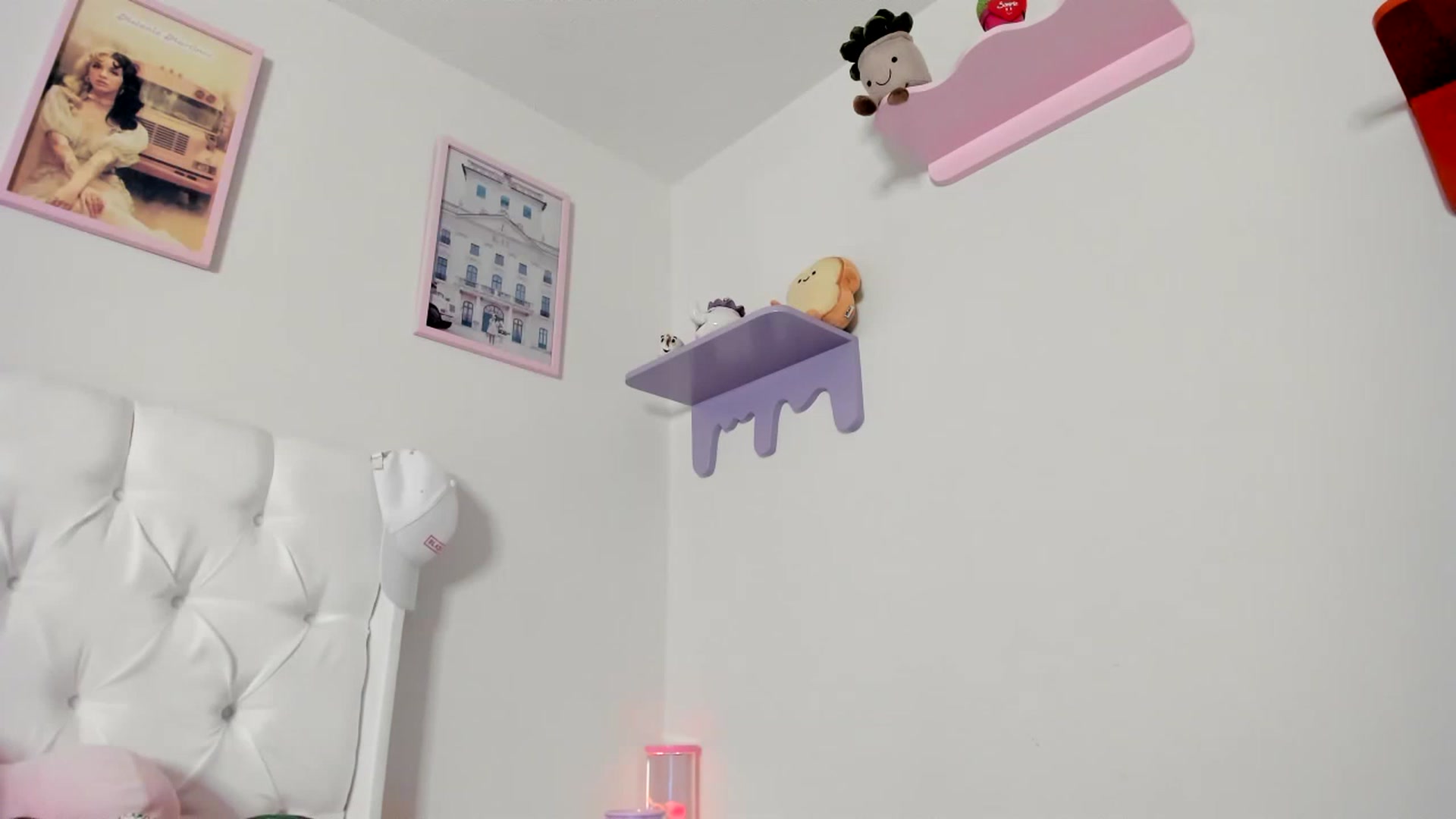 Gallery image thumbnail from Cherrycute666's myfreecams stream on, 05/17/2023, 08:46 image 15 of 20