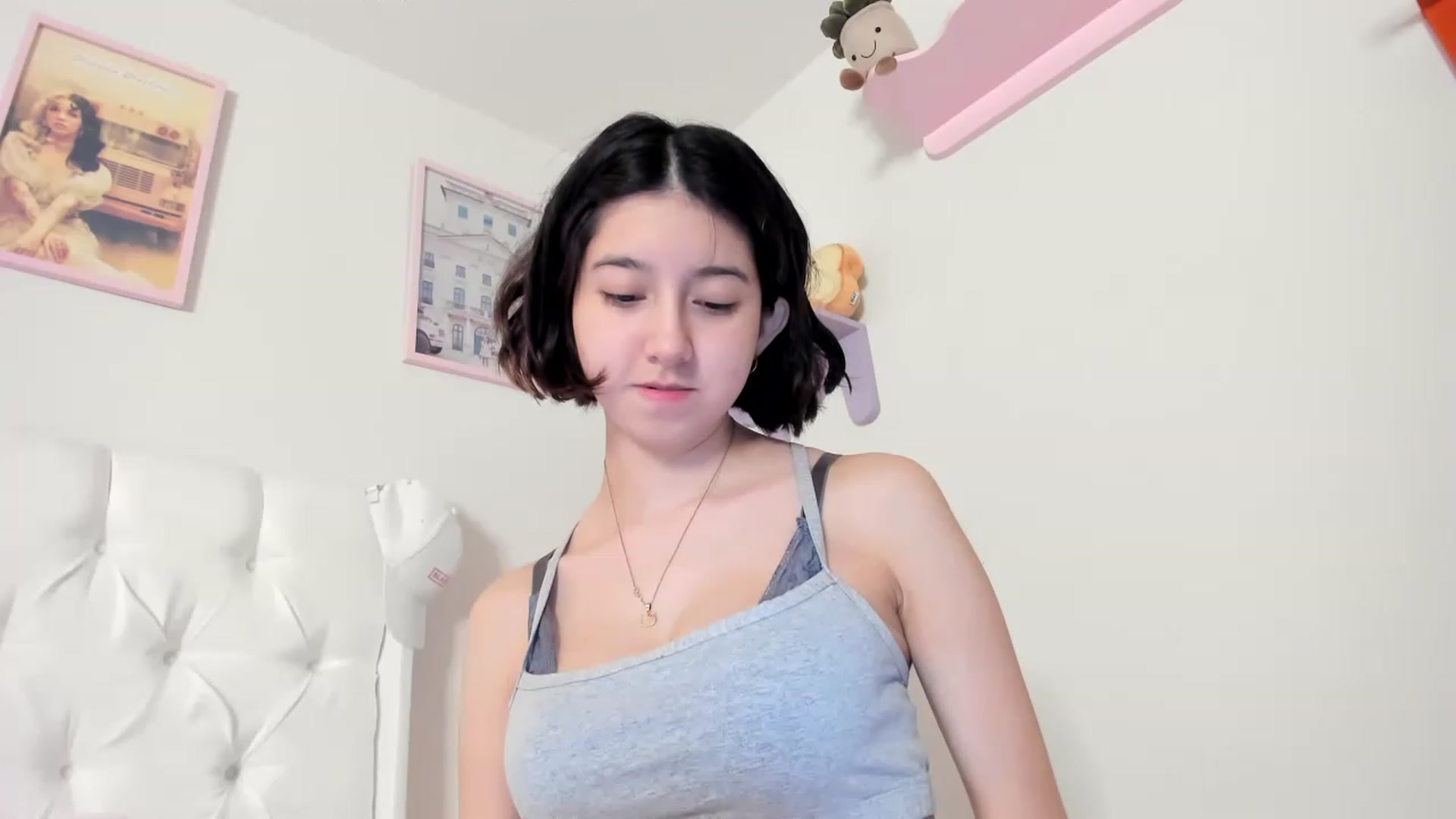 Gallery image thumbnail from Cherrycute666's myfreecams stream on, 05/17/2023, 08:46 image 11 of 20