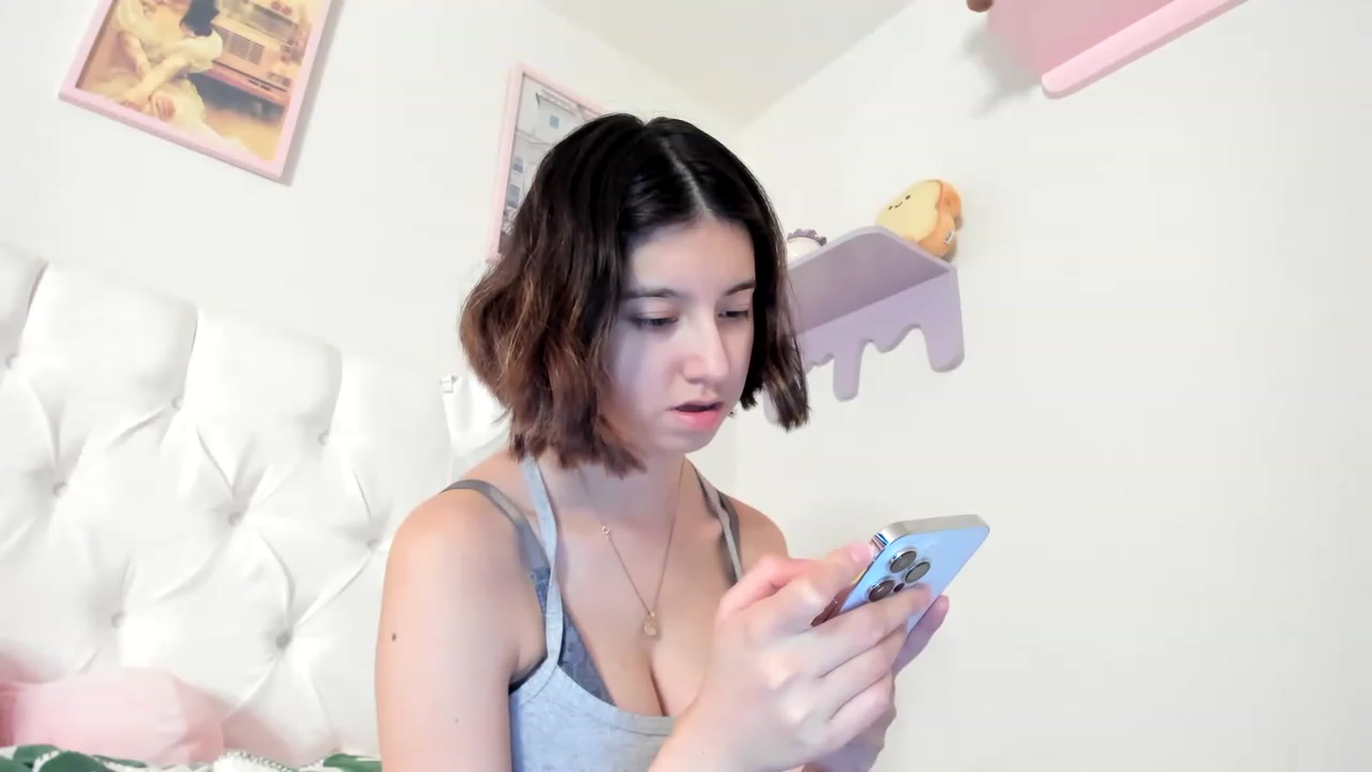 Gallery image thumbnail from Cherrycute666's myfreecams stream on, 05/17/2023, 09:53 image 20 of 20