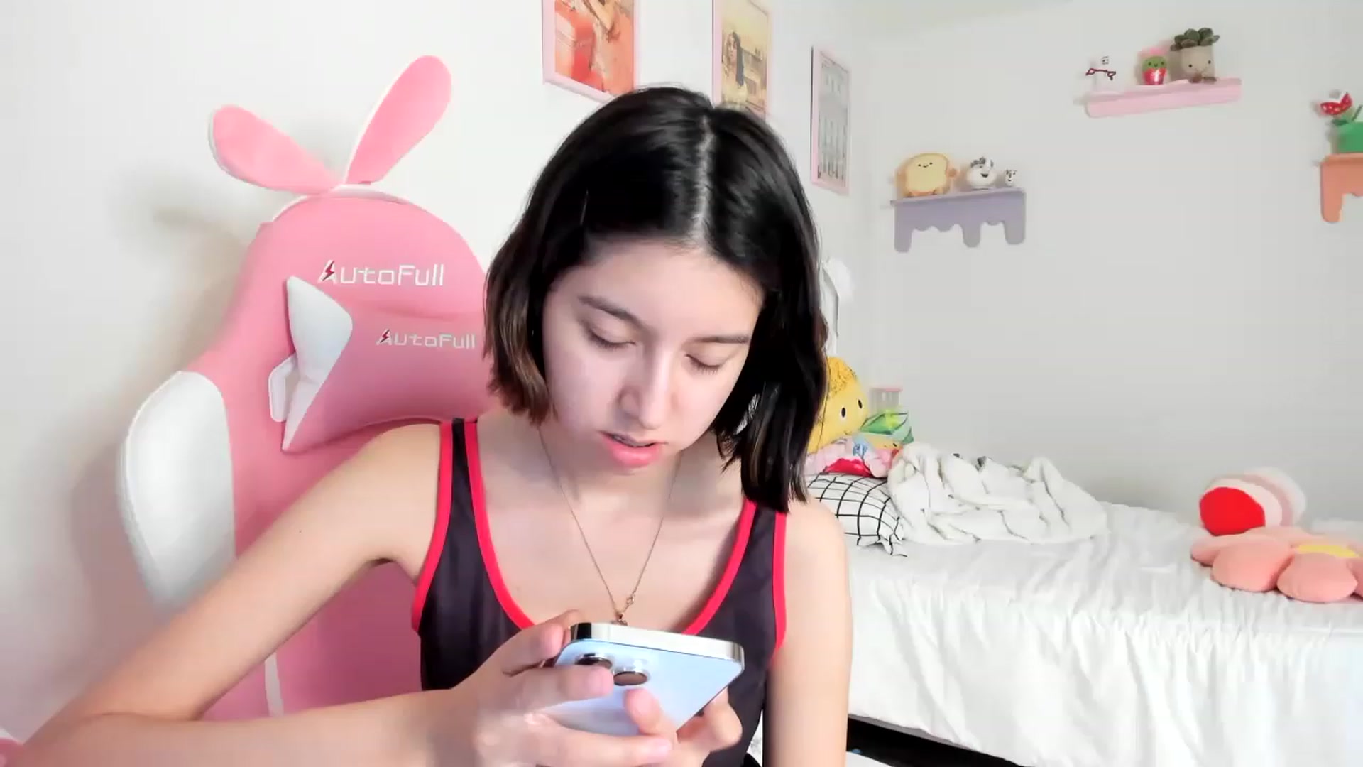 Gallery image thumbnail from Cherrycute666's myfreecams stream on, 05/18/2023, 21:54 image 10 of 20