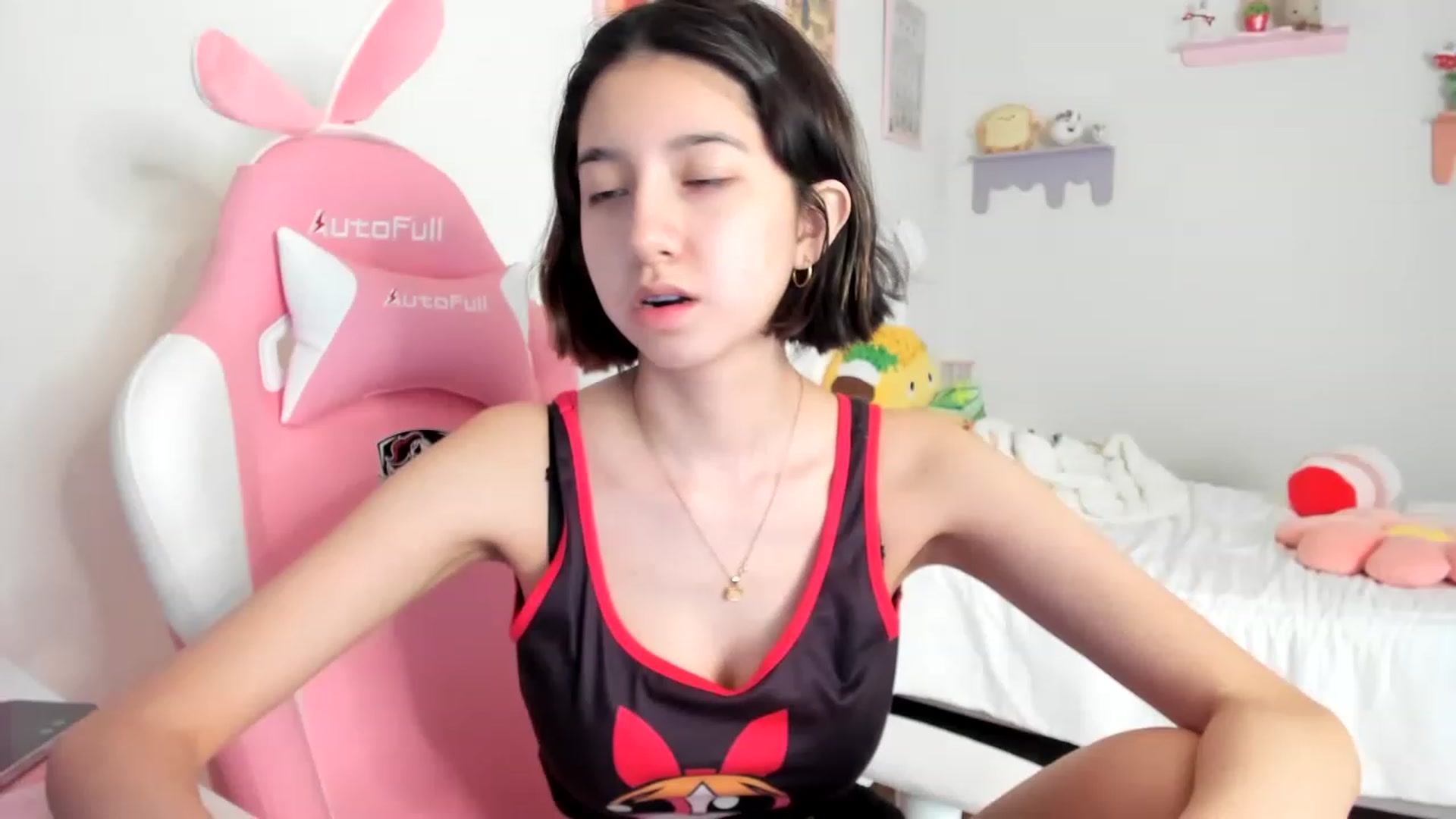 Gallery image thumbnail from Cherrycute666's myfreecams stream on, 05/18/2023, 21:54 image 11 of 20