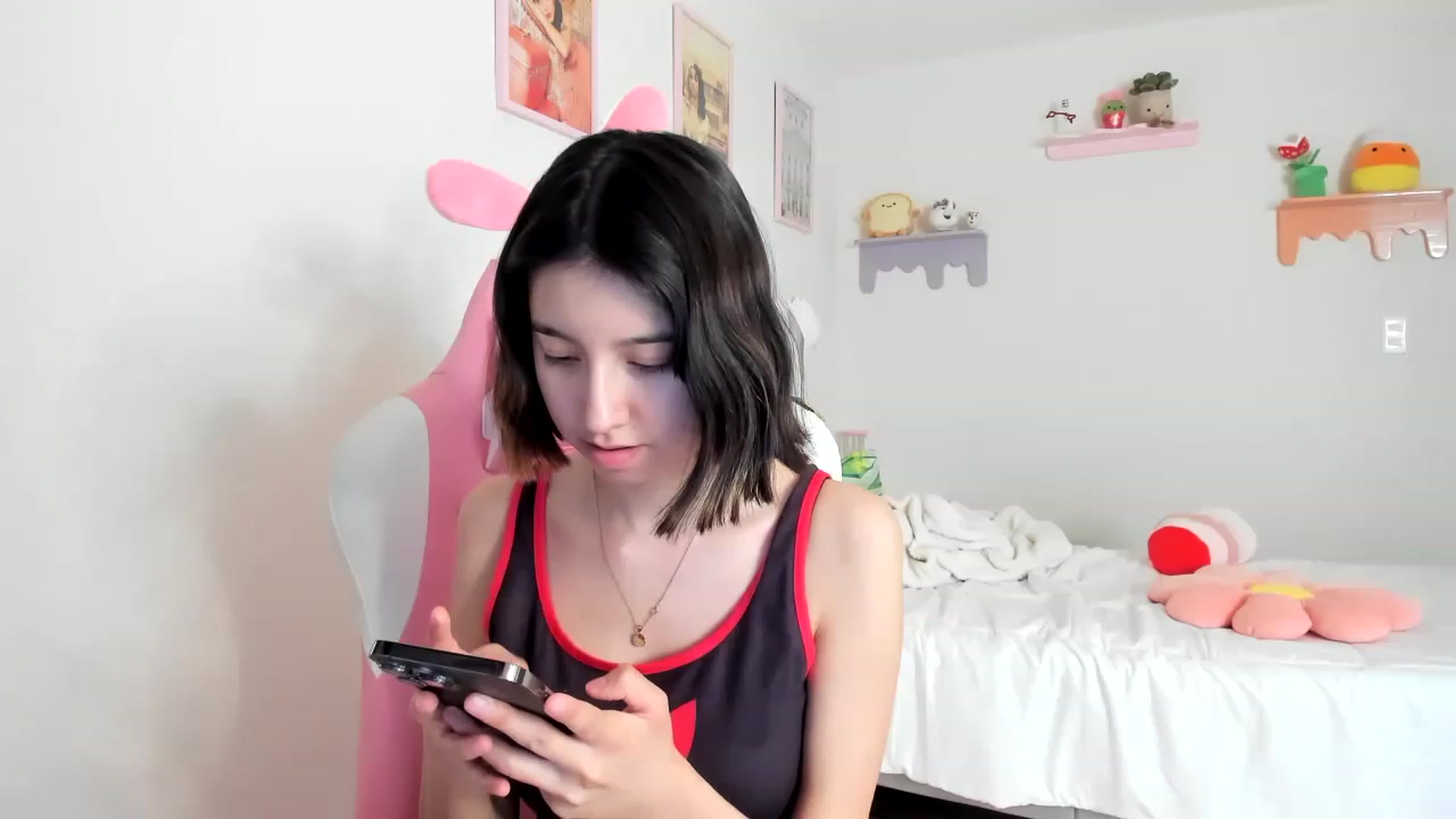 Gallery image thumbnail from Cherrycute666's myfreecams stream on, 05/18/2023, 23:22 image 10 of 20