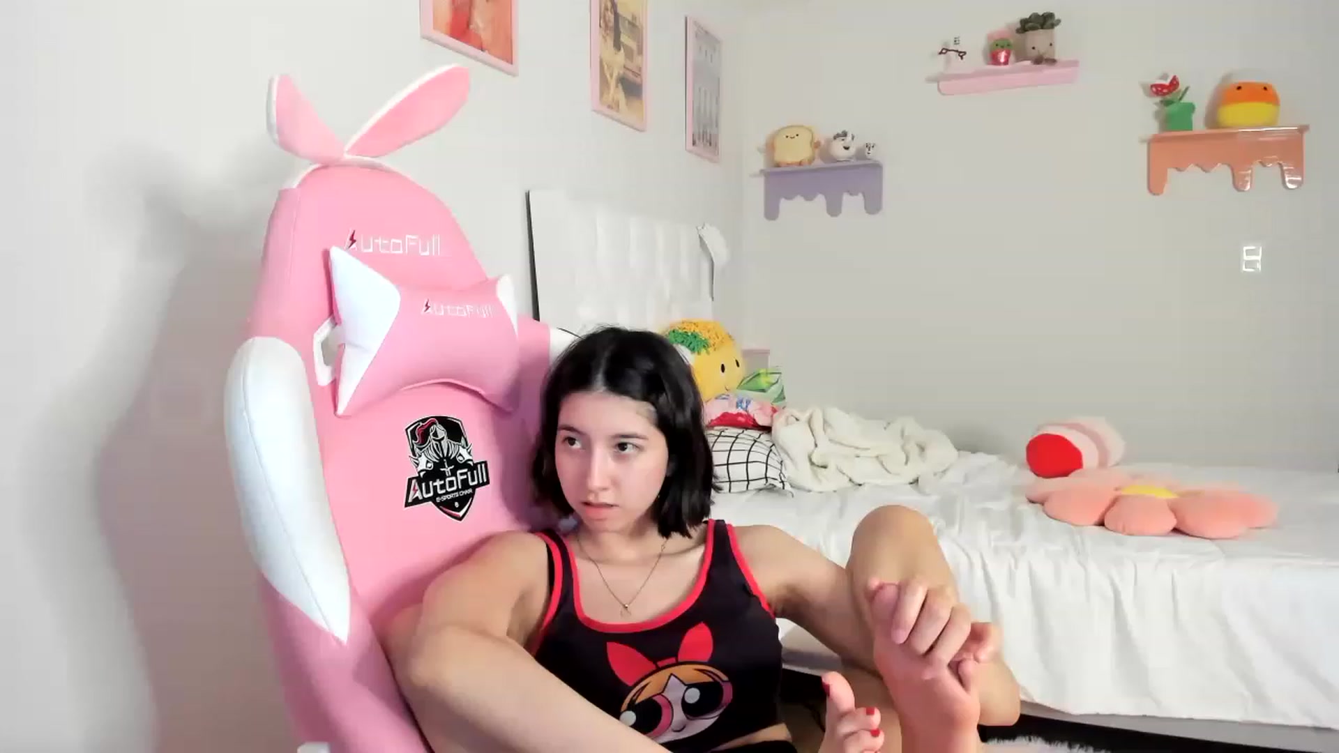 Gallery image thumbnail from Cherrycute666's myfreecams stream on, 05/19/2023, 02:18 image 11 of 20