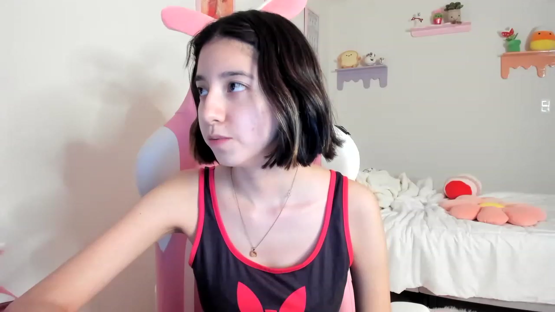 Gallery image thumbnail from Cherrycute666's myfreecams stream on, 05/19/2023, 03:17 image 16 of 20