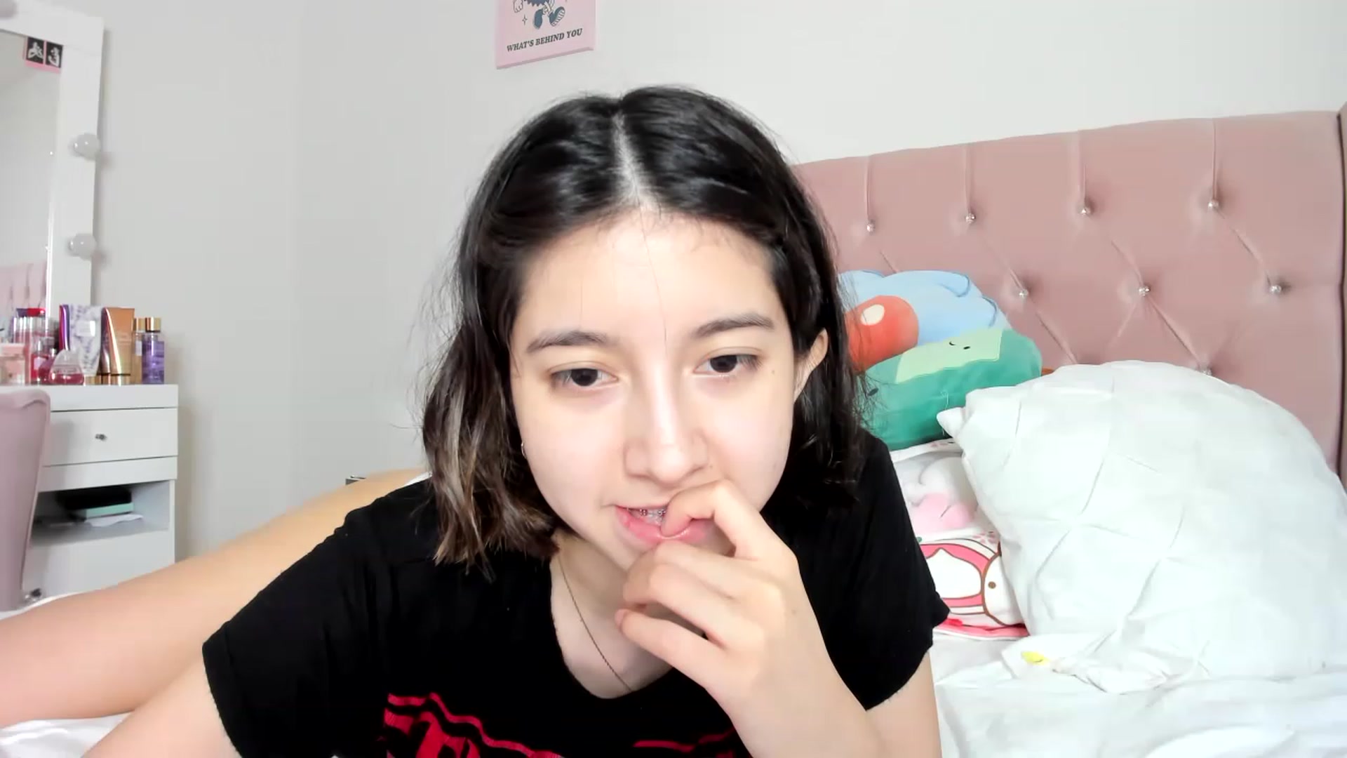Gallery image thumbnail from Cherrycute666's myfreecams stream on, 05/19/2023, 06:03 image 15 of 20