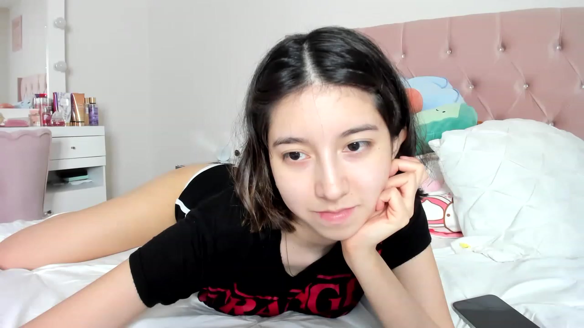 Gallery image thumbnail from Cherrycute666's myfreecams stream on, 05/19/2023, 06:03 image 16 of 20