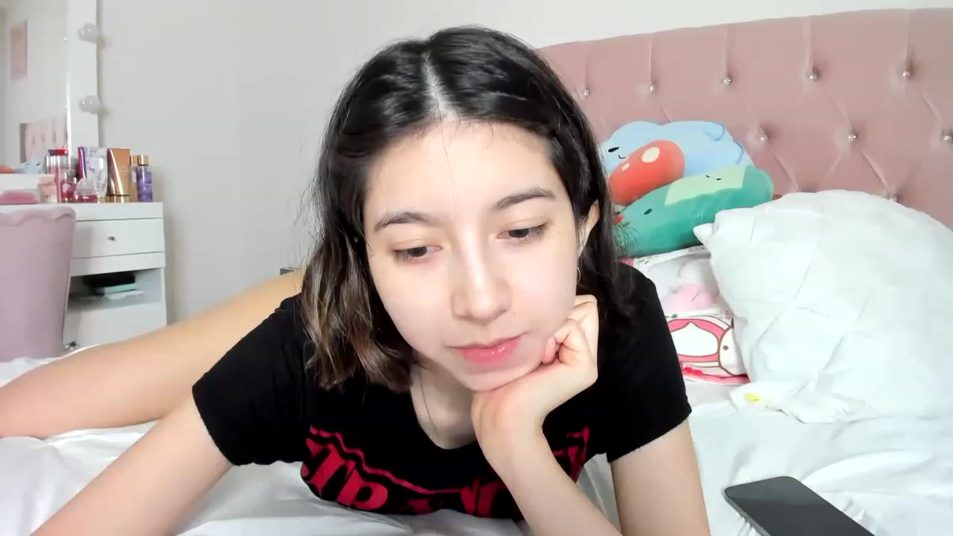 Gallery image thumbnail from Cherrycute666's myfreecams stream on, 05/19/2023, 06:03 image 17 of 20