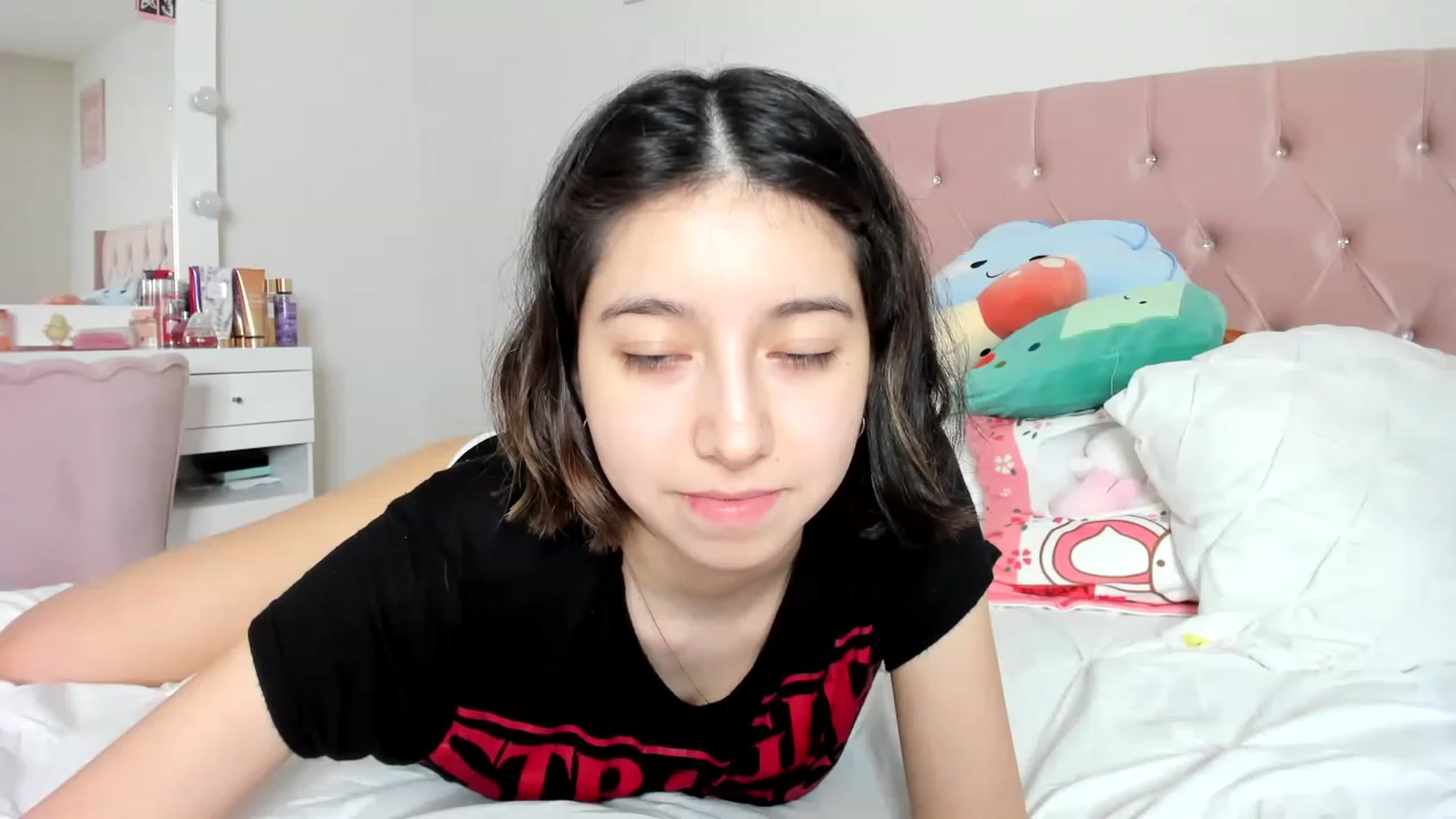 Gallery image thumbnail from Cherrycute666's myfreecams stream on, 05/19/2023, 06:03 image 19 of 20