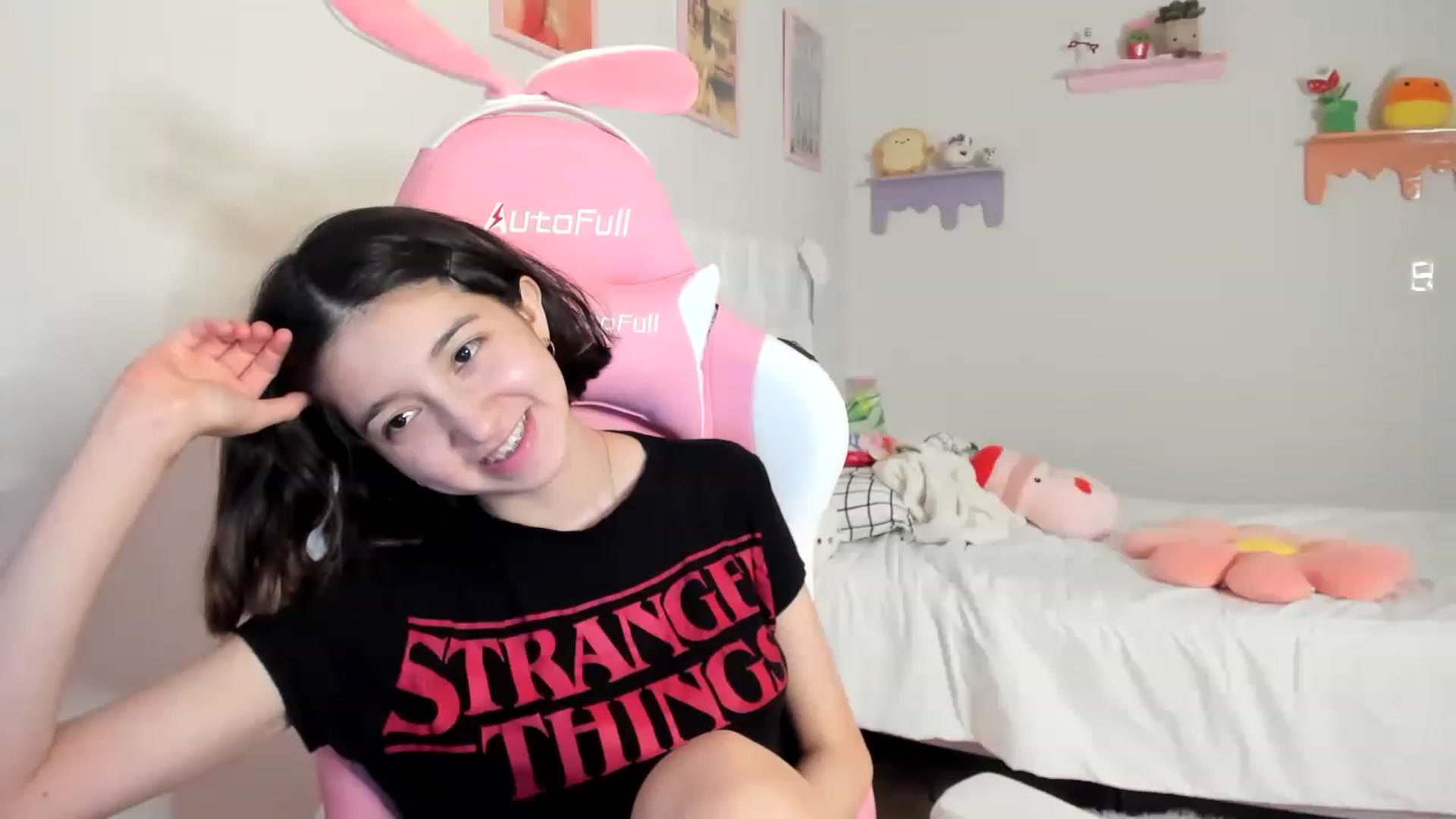 Gallery image thumbnail from Cherrycute666's myfreecams stream on, 05/19/2023, 07:57 image 14 of 20