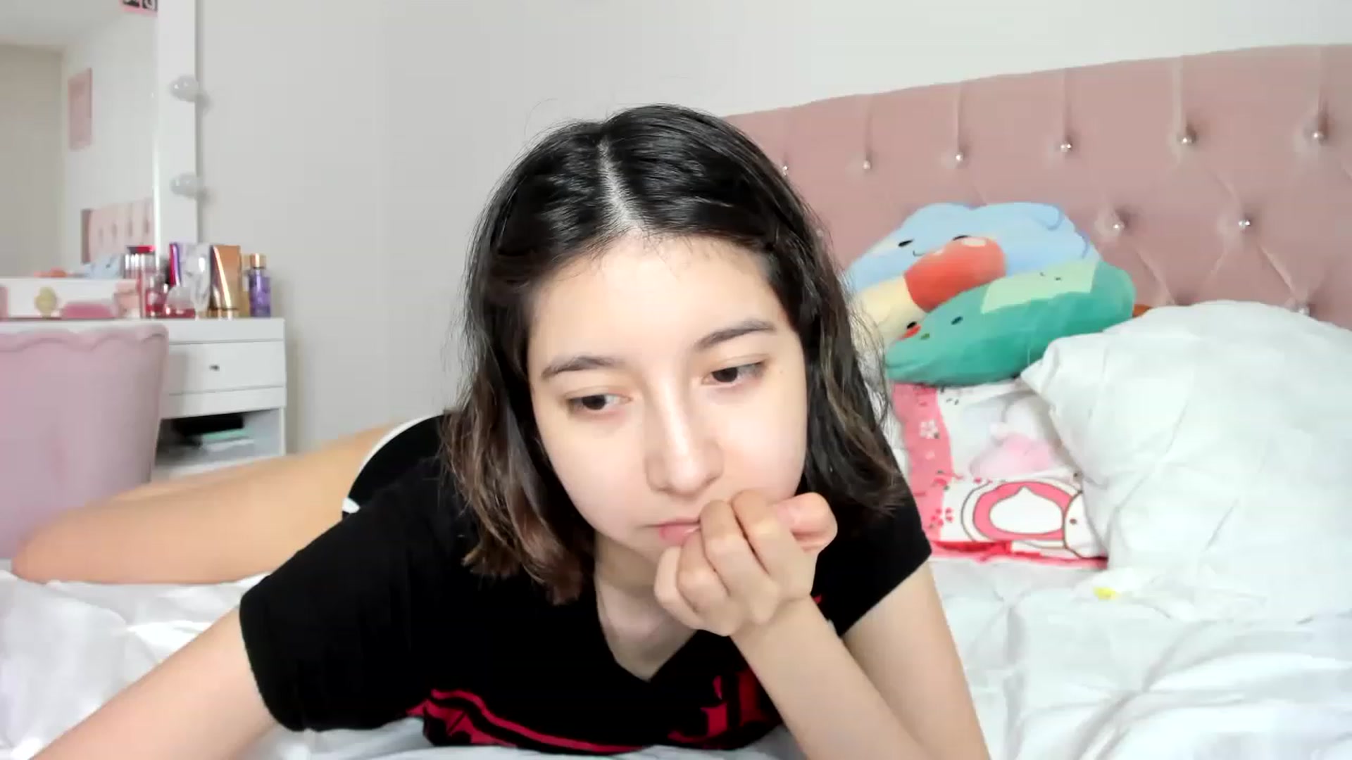 Gallery image thumbnail from Cherrycute666's myfreecams stream on, 05/19/2023, 07:57 image 1 of 20