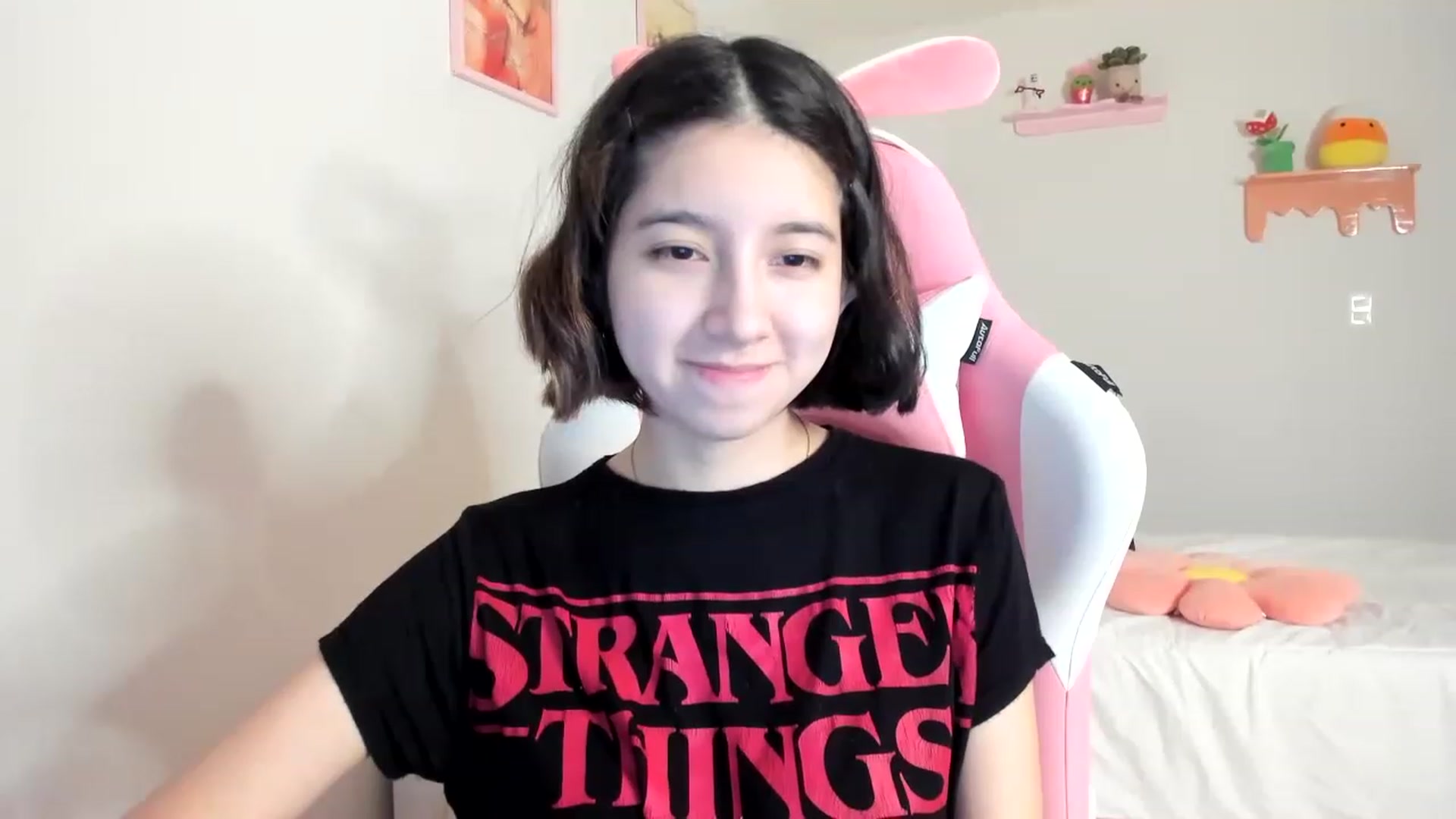 Gallery image thumbnail from Cherrycute666's myfreecams stream on, 05/19/2023, 07:57 image 8 of 20