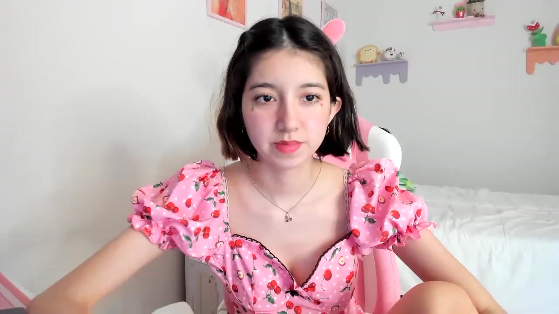 Gallery image thumbnail from Cherrycute666's myfreecams stream on, 05/19/2023, 23:29 image 7 of 20