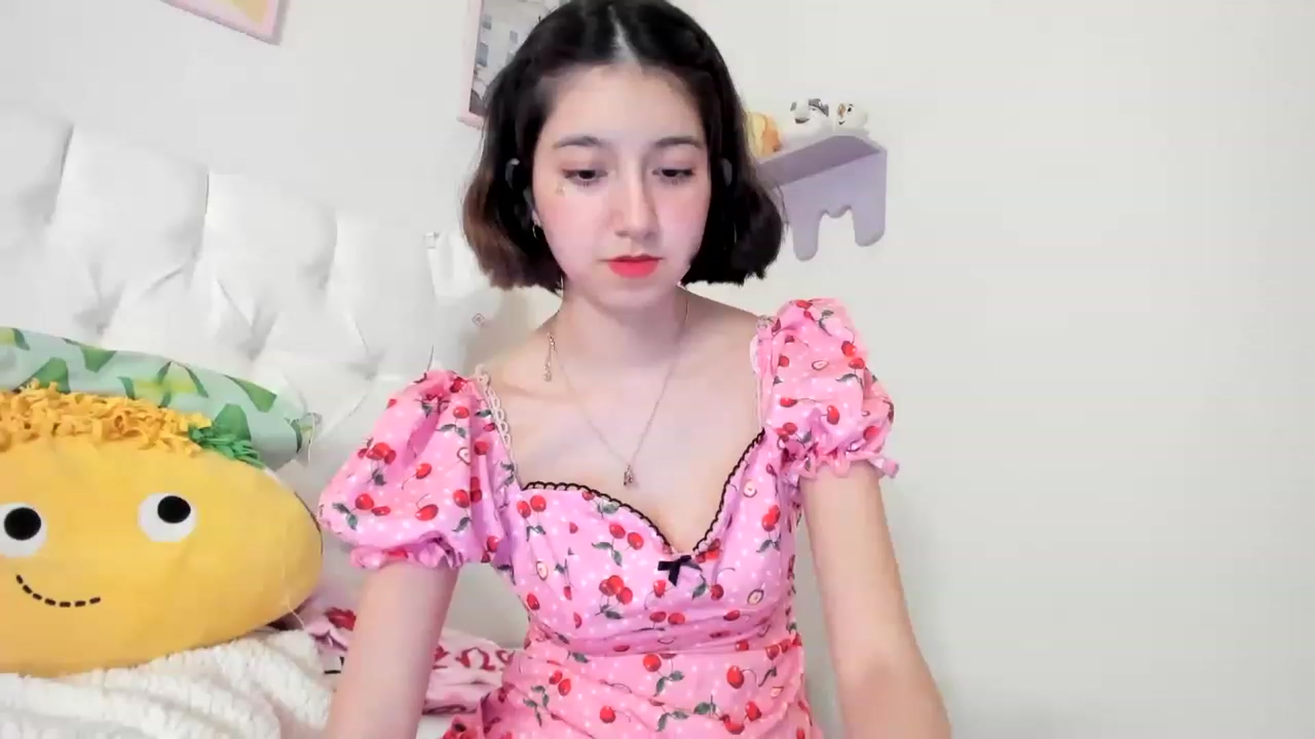 Gallery image thumbnail from Cherrycute666's myfreecams stream on, 05/20/2023, 03:29 image 11 of 20