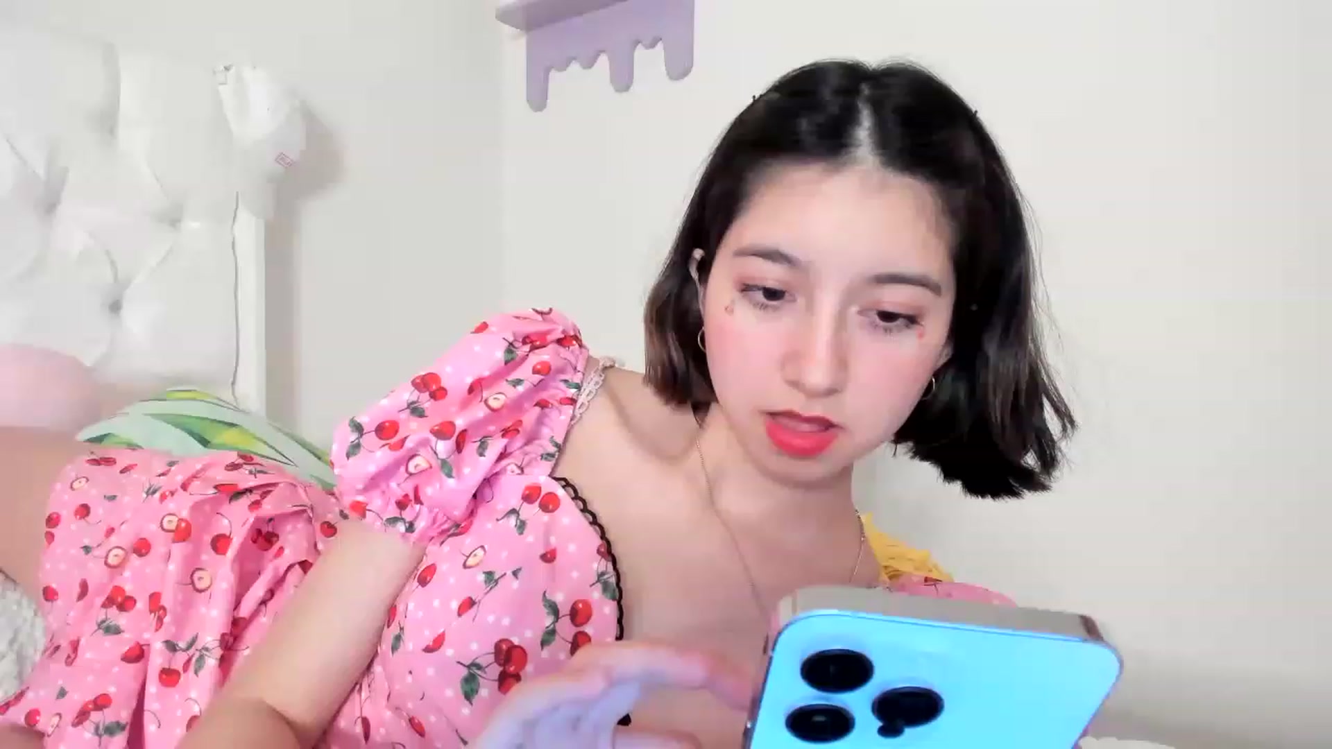 Gallery image thumbnail from Cherrycute666's myfreecams stream on, 05/20/2023, 03:29 image 8 of 20