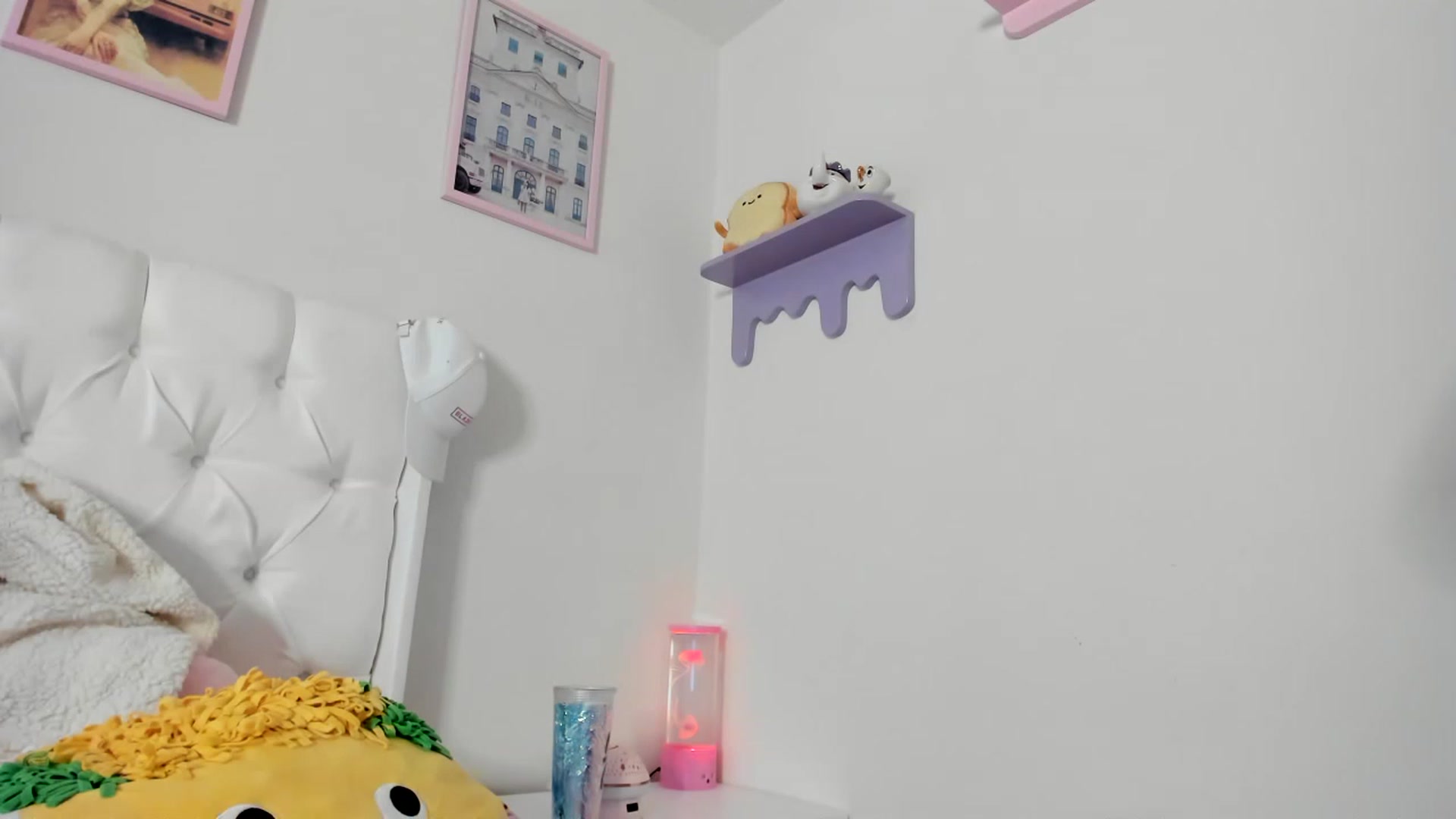 Gallery image thumbnail from Cherrycute666's myfreecams stream on, 05/20/2023, 05:35 image 16 of 20