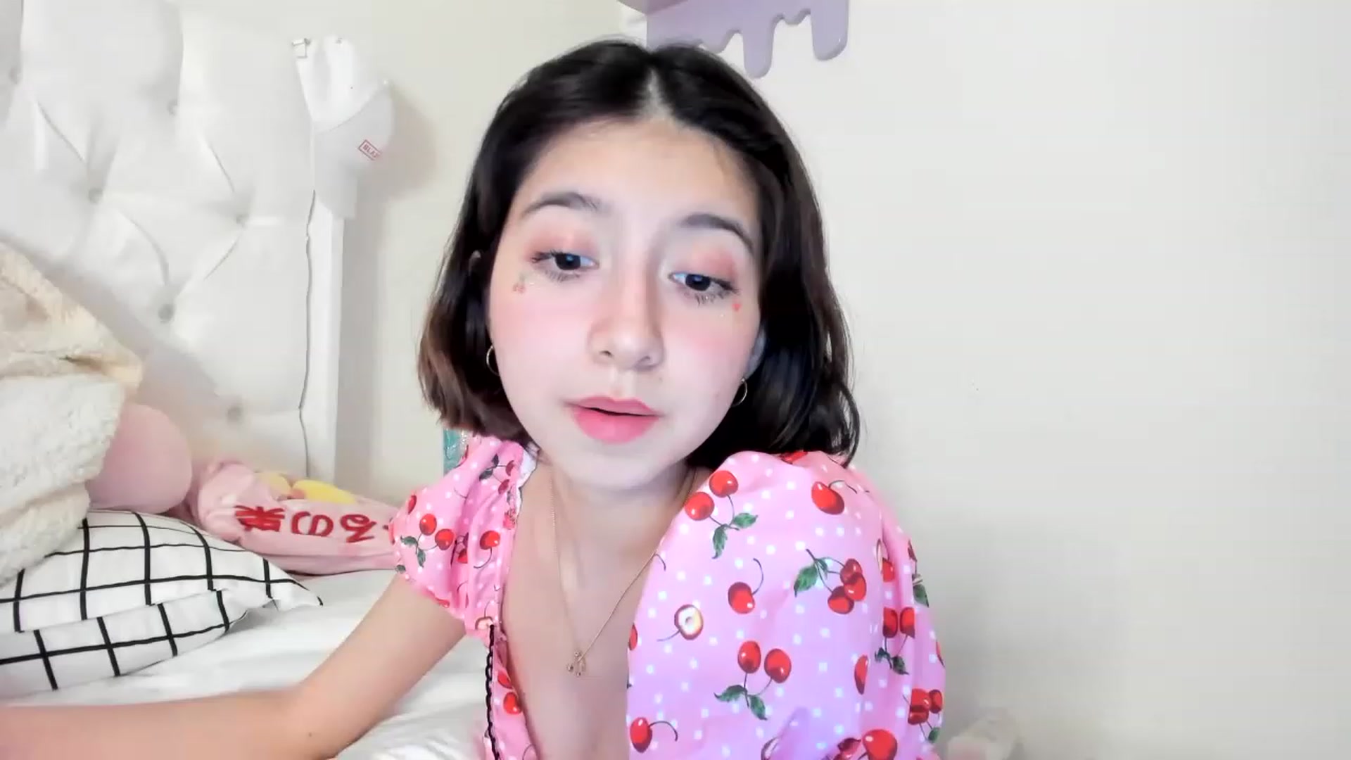 Gallery image thumbnail from Cherrycute666's myfreecams stream on, 05/20/2023, 05:35 image 12 of 20