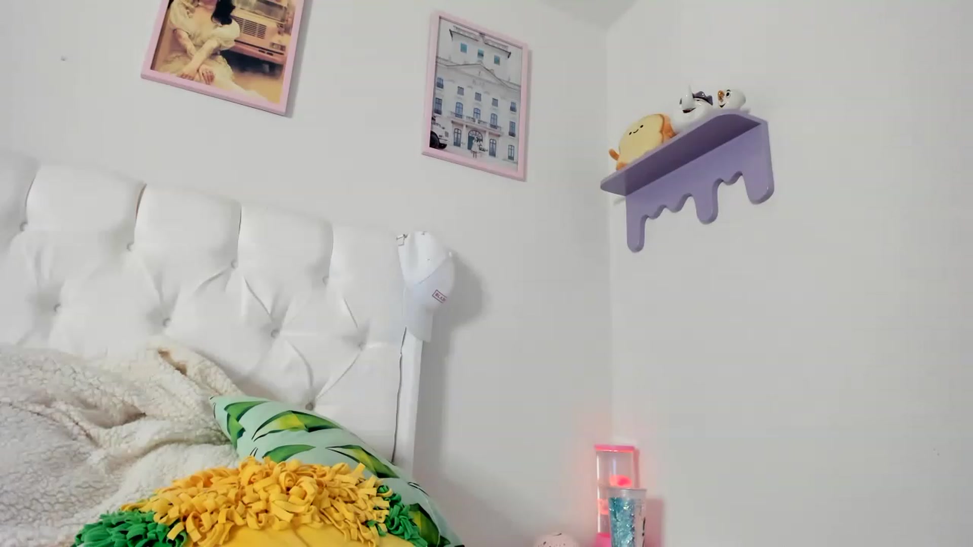 Gallery image thumbnail from Cherrycute666's myfreecams stream on, 05/20/2023, 08:47 image 7 of 20