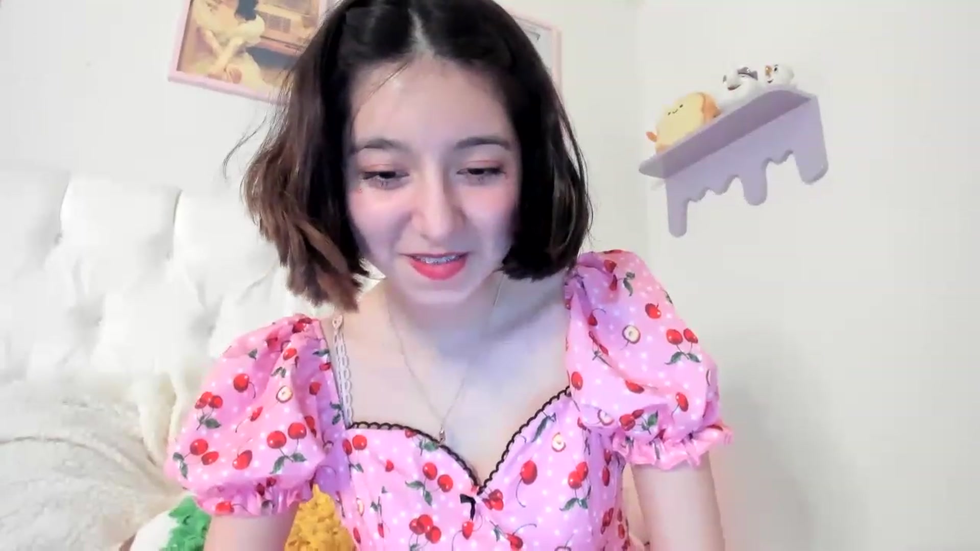 Gallery image thumbnail from Cherrycute666's myfreecams stream on, 05/20/2023, 08:47 image 16 of 20