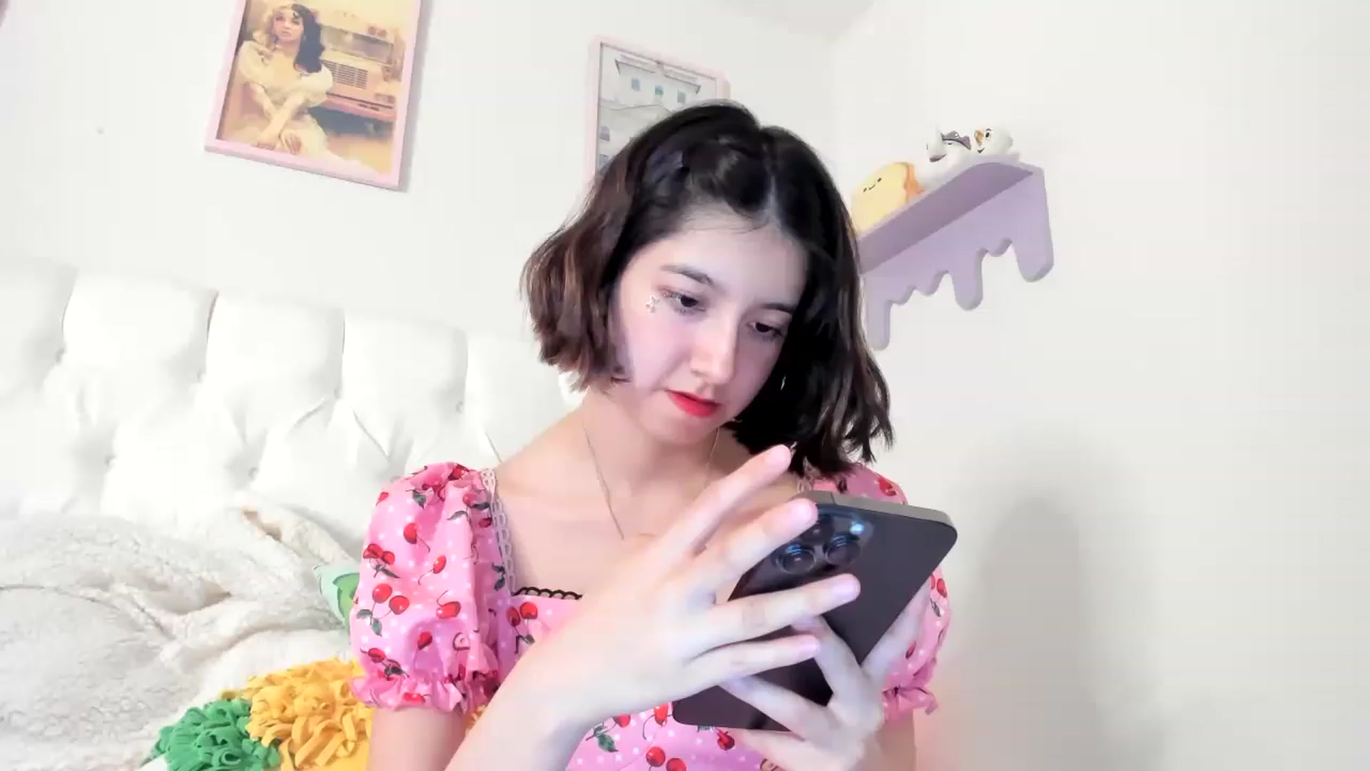 Gallery image thumbnail from Cherrycute666's myfreecams stream on, 05/20/2023, 08:47 image 6 of 20
