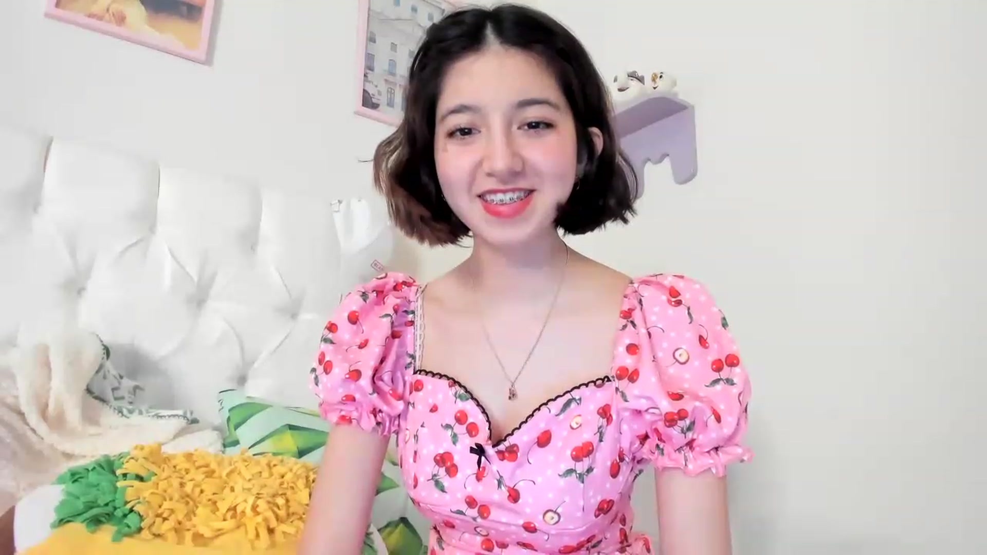 Gallery image thumbnail from Cherrycute666's myfreecams stream on, 05/20/2023, 08:47 image 18 of 20