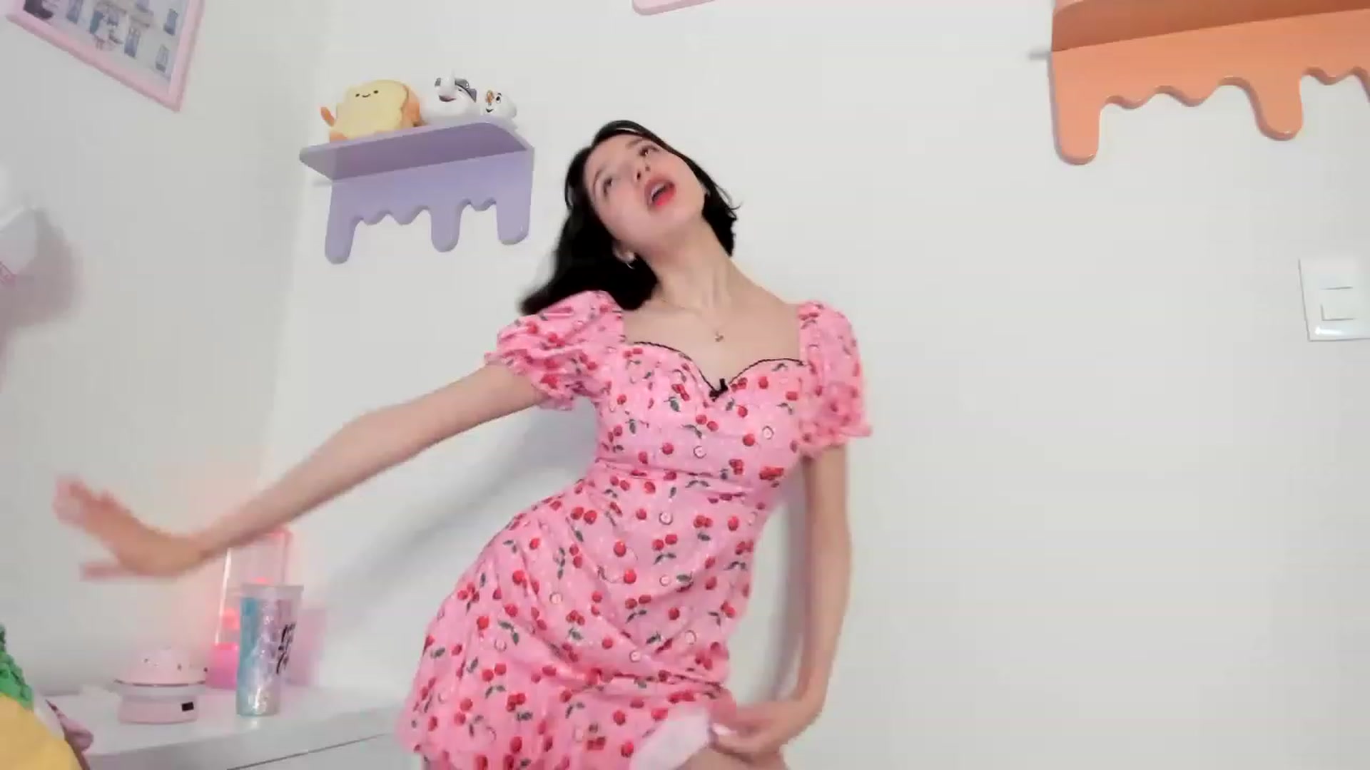 Gallery image thumbnail from Cherrycute666's myfreecams stream on, 05/20/2023, 08:47 image 1 of 20