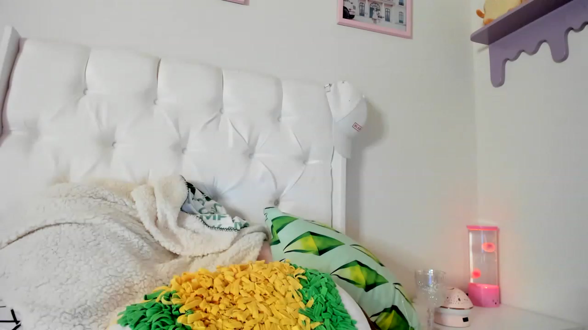 Gallery image thumbnail from Cherrycute666's myfreecams stream on, 05/20/2023, 10:01 image 11 of 20