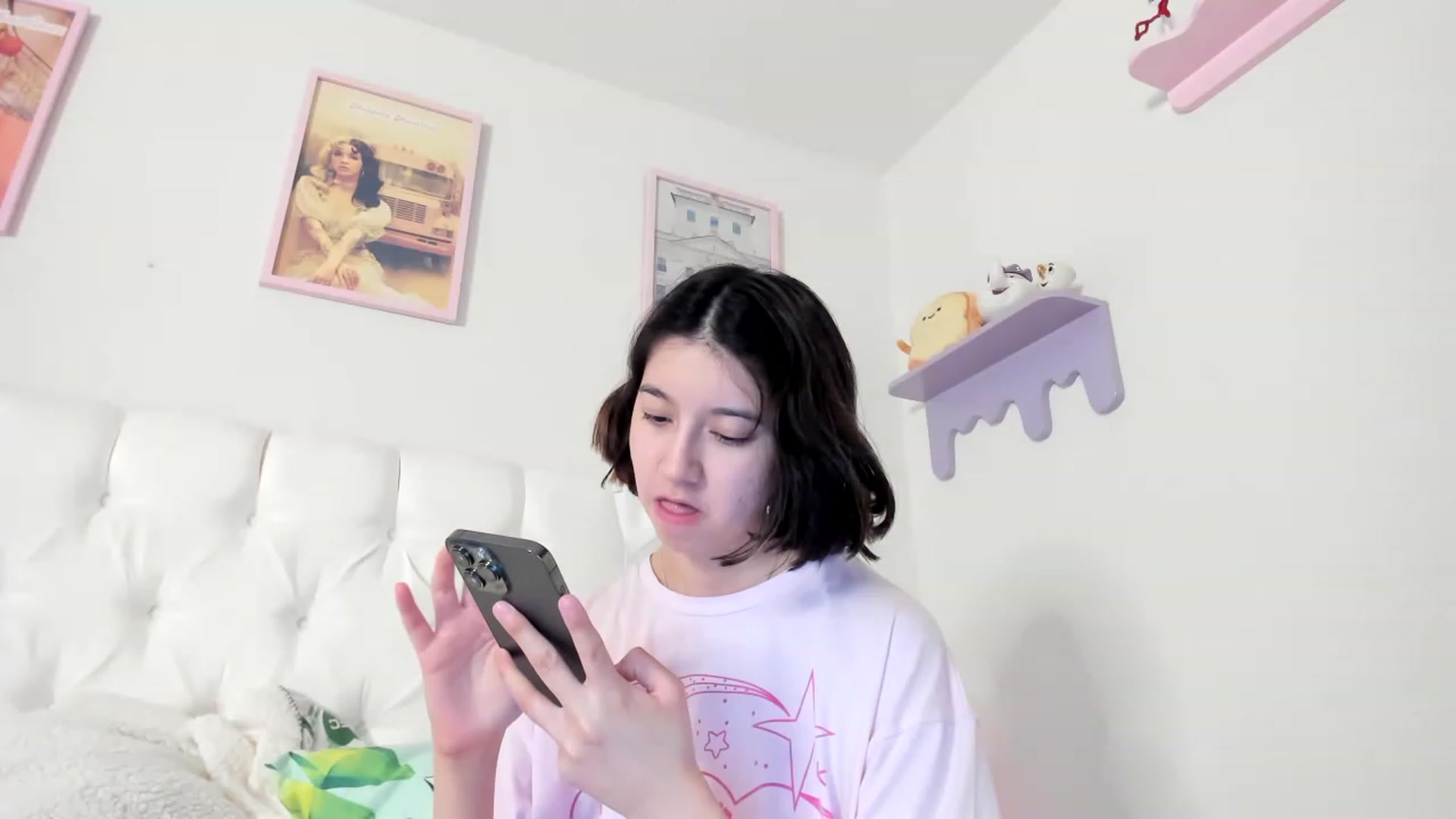 Gallery image thumbnail from Cherrycute666's myfreecams stream on, 05/20/2023, 13:34 image 4 of 20