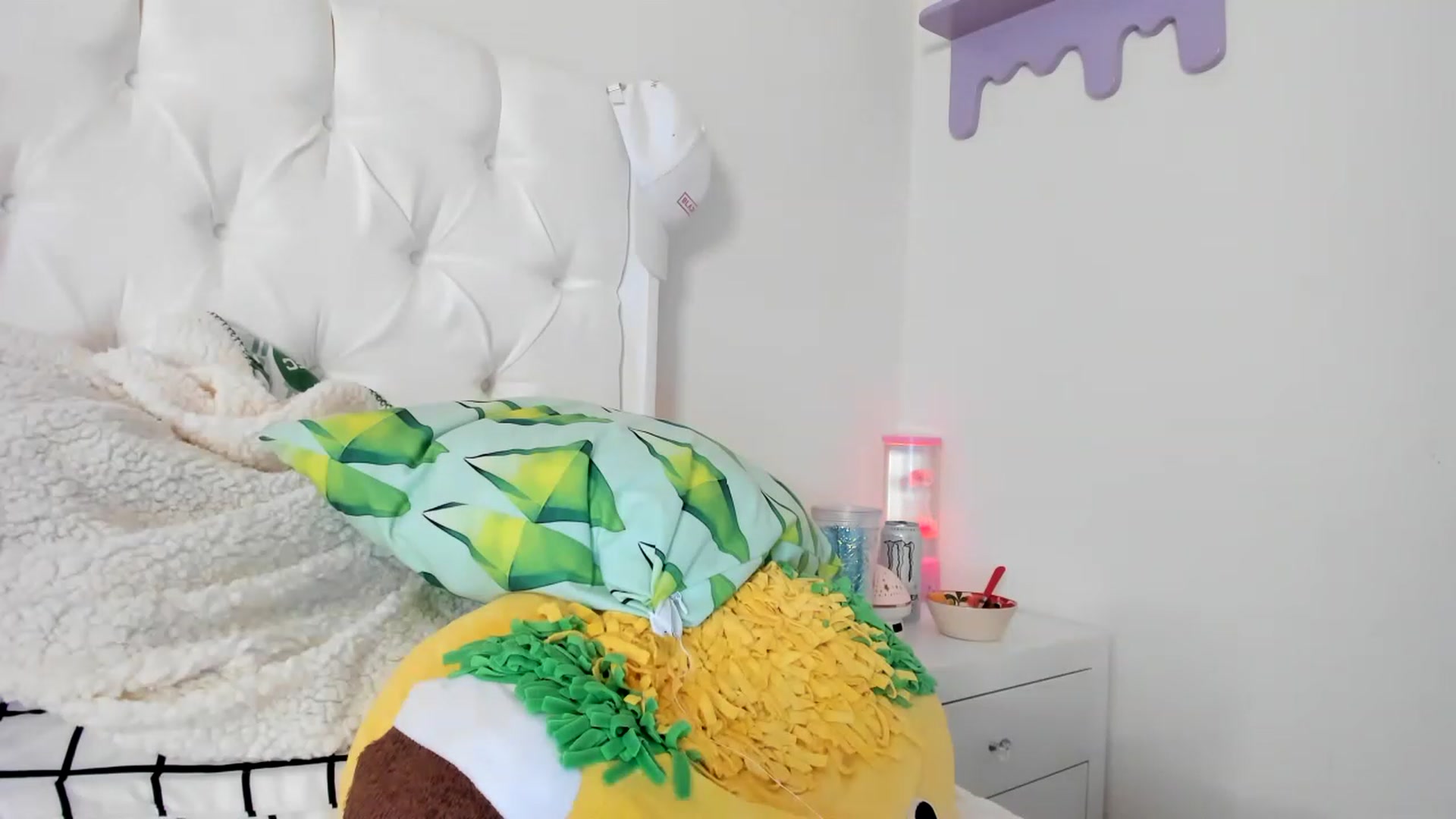 Gallery image thumbnail from Cherrycute666's myfreecams stream on, 05/20/2023, 13:34 image 11 of 20