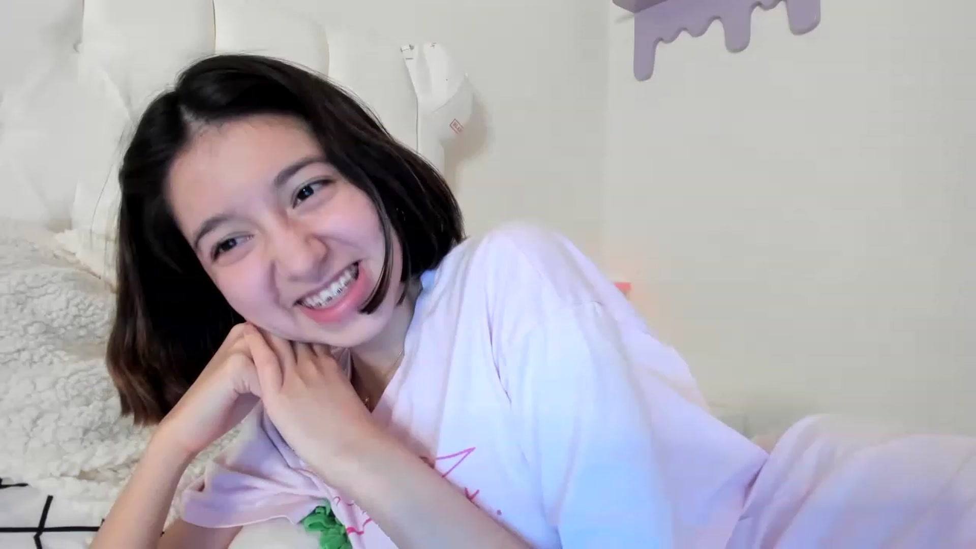 Gallery image thumbnail from Cherrycute666's myfreecams stream on, 05/20/2023, 13:34 image 10 of 20