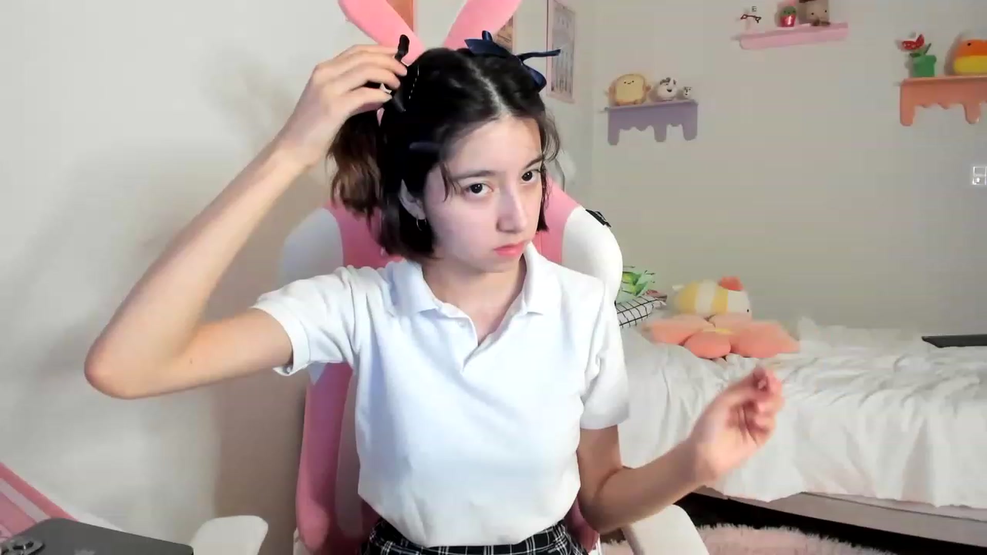 Gallery image thumbnail from Cherrycute666's myfreecams stream on, 05/21/2023, 03:53 image 16 of 20