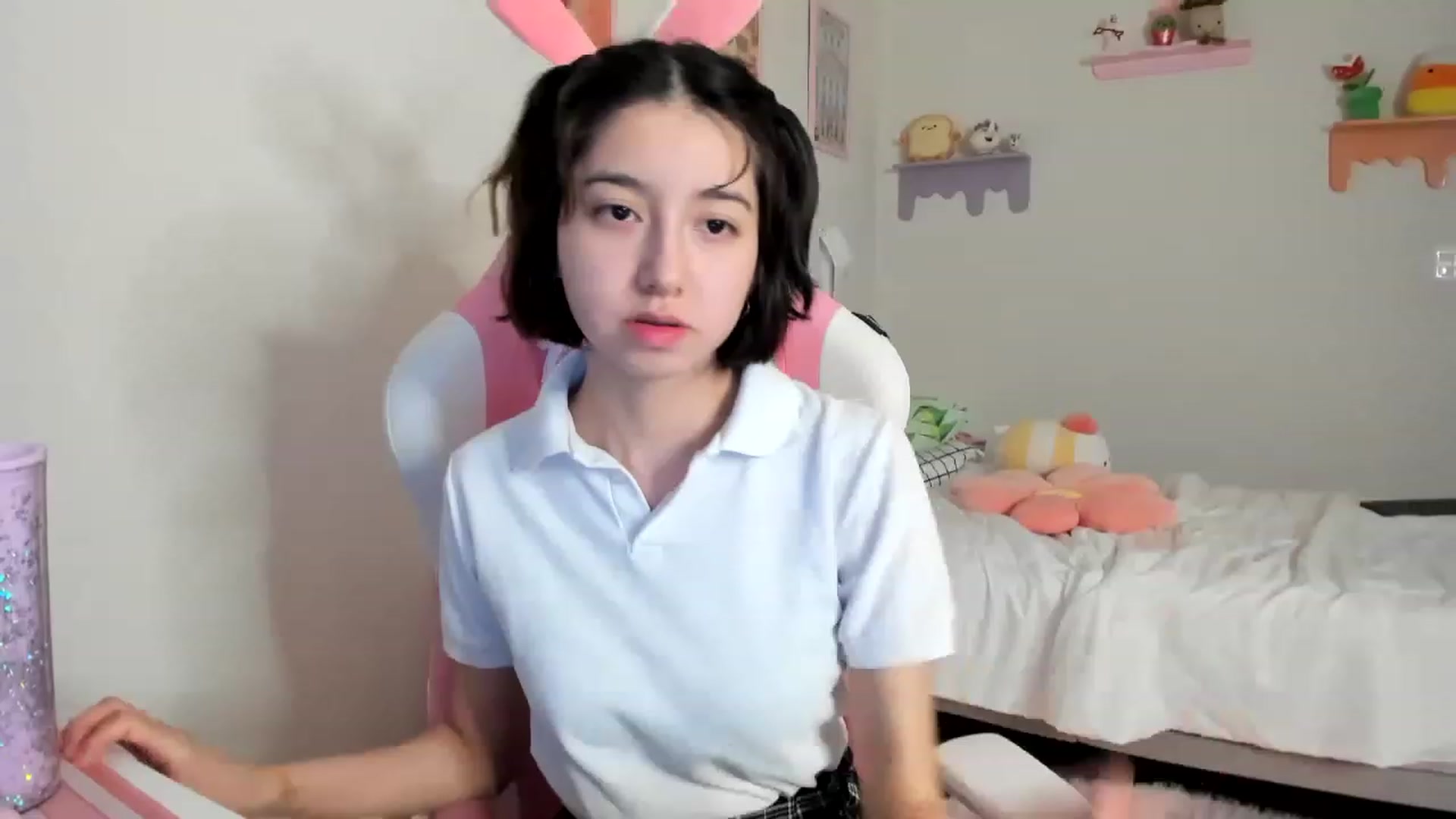 Gallery image thumbnail from Cherrycute666's myfreecams stream on, 05/21/2023, 03:53 image 4 of 20