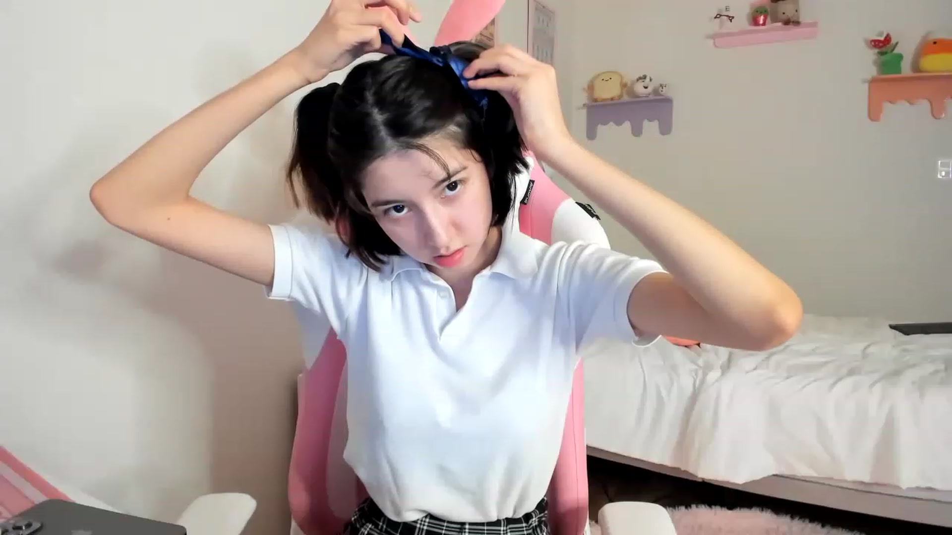Gallery image thumbnail from Cherrycute666's myfreecams stream on, 05/21/2023, 03:53 image 15 of 20