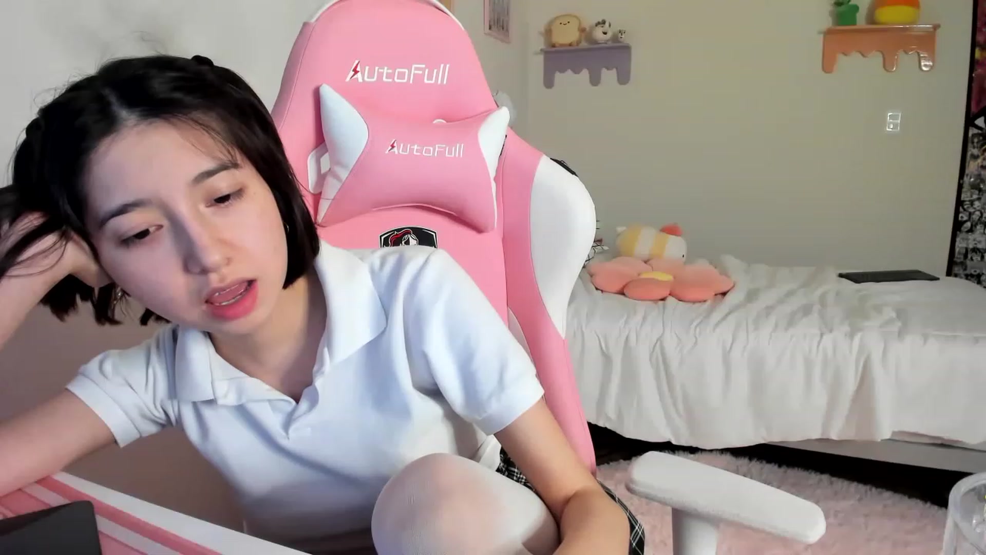 Gallery image thumbnail from Cherrycute666's myfreecams stream on, 05/21/2023, 05:43 image 2 of 20
