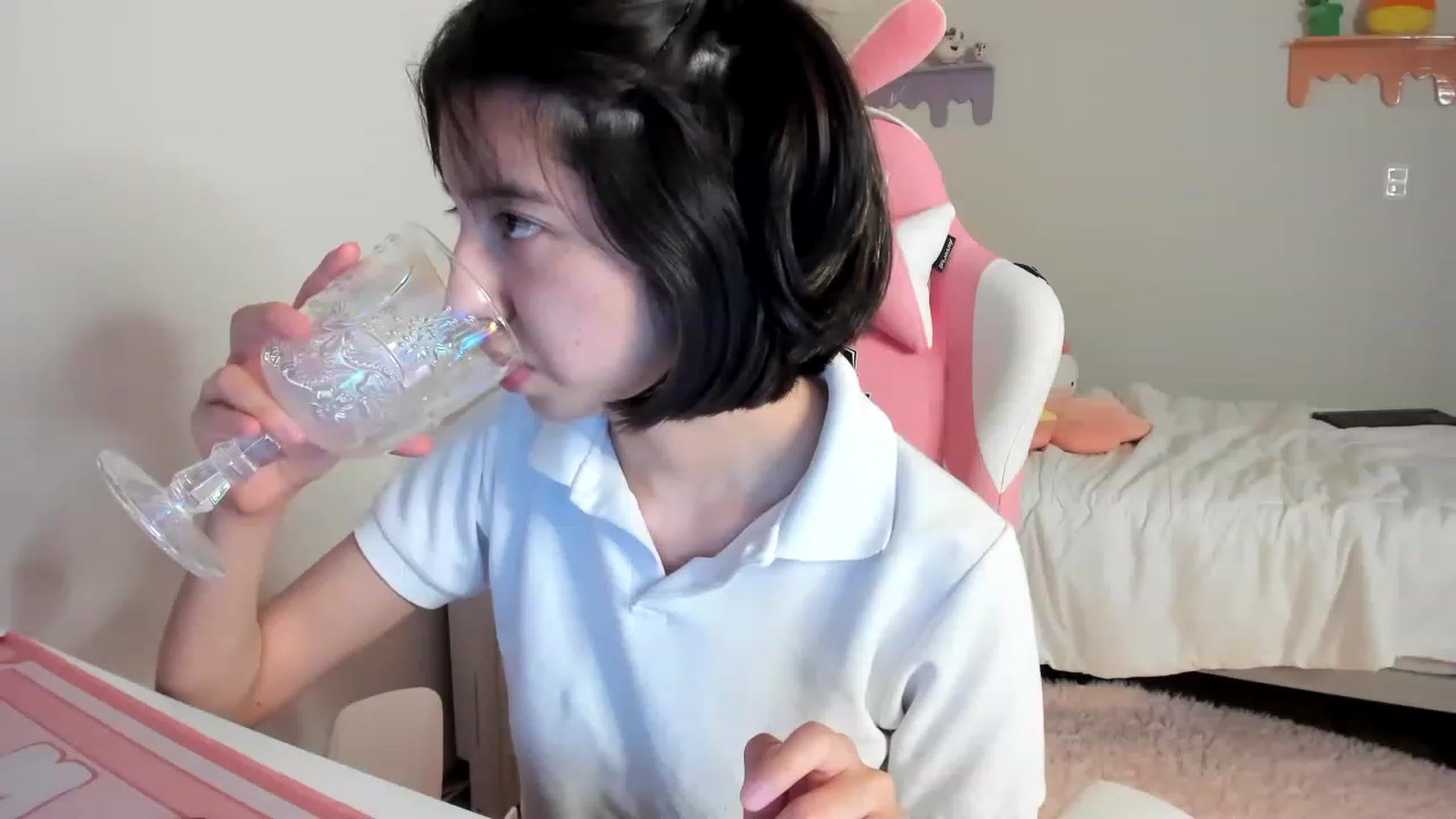 Gallery image thumbnail from Cherrycute666's myfreecams stream on, 05/21/2023, 05:43 image 18 of 20