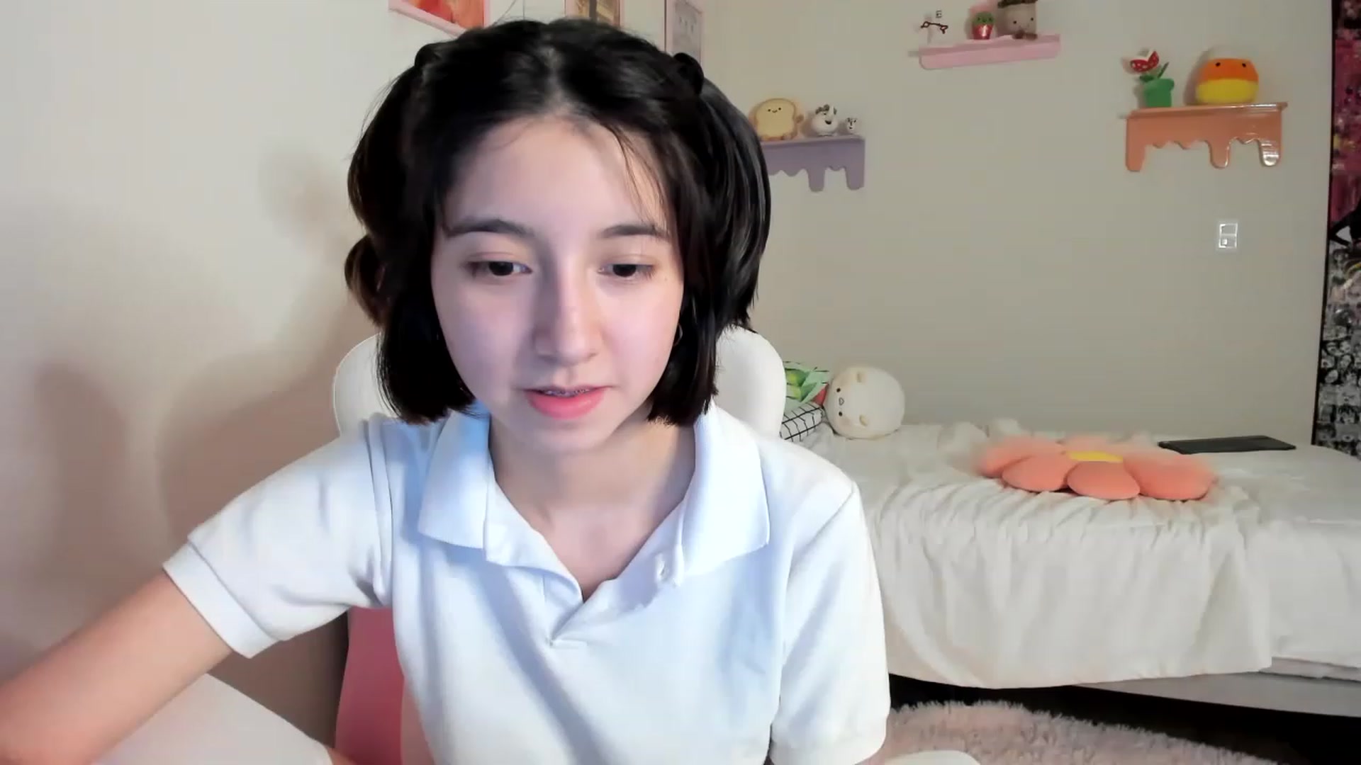 Gallery image thumbnail from Cherrycute666's myfreecams stream on, 05/21/2023, 08:53 image 14 of 20