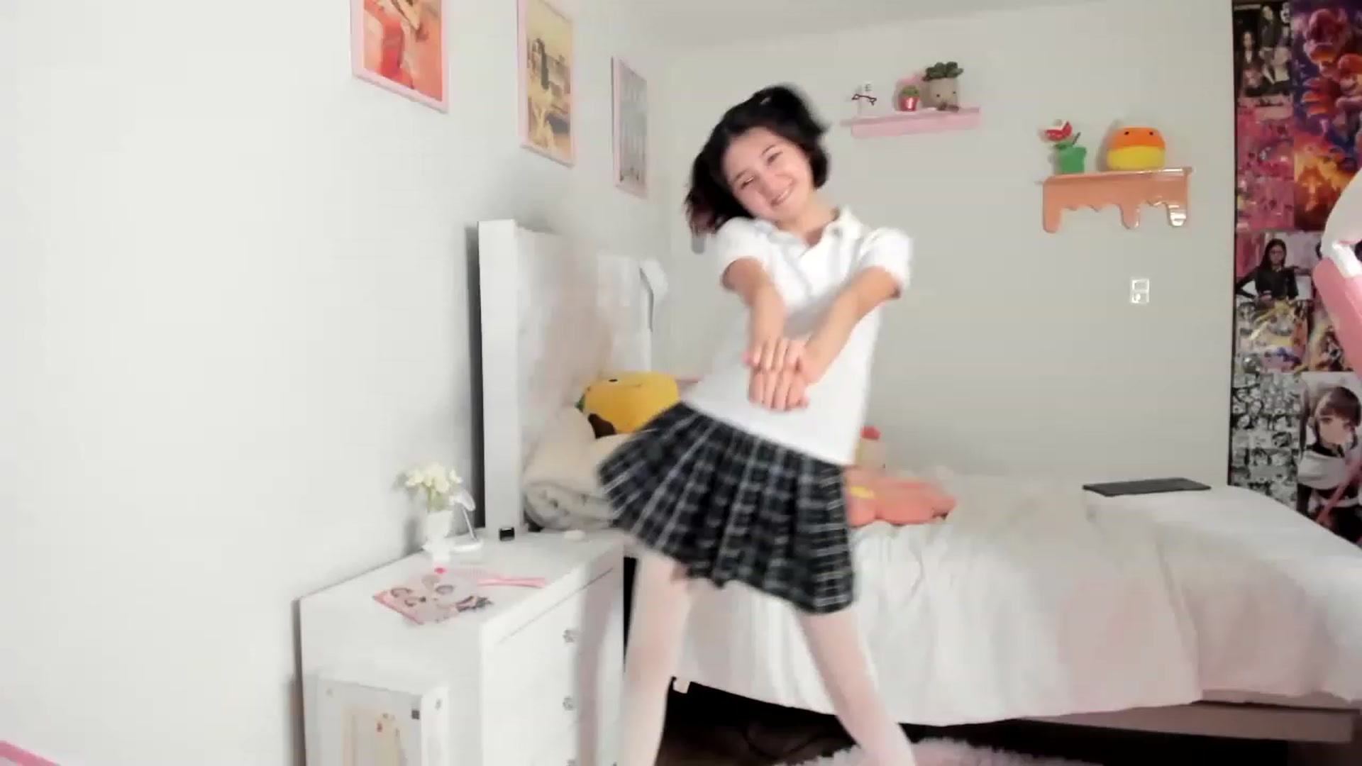 Gallery image thumbnail from Cherrycute666's myfreecams stream on, 05/21/2023, 08:53 image 11 of 20