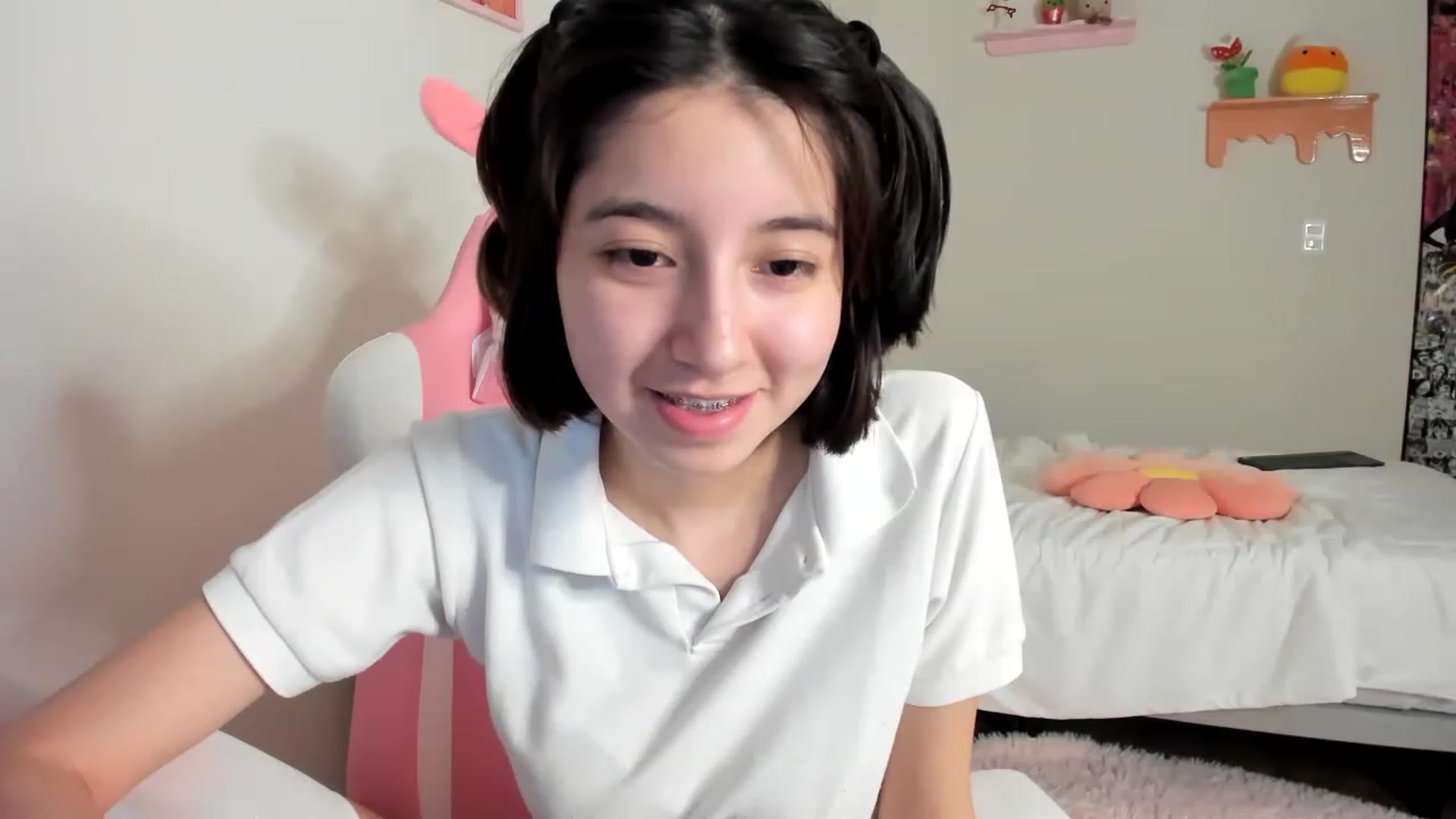 Gallery image thumbnail from Cherrycute666's myfreecams stream on, 05/21/2023, 10:44 image 3 of 20