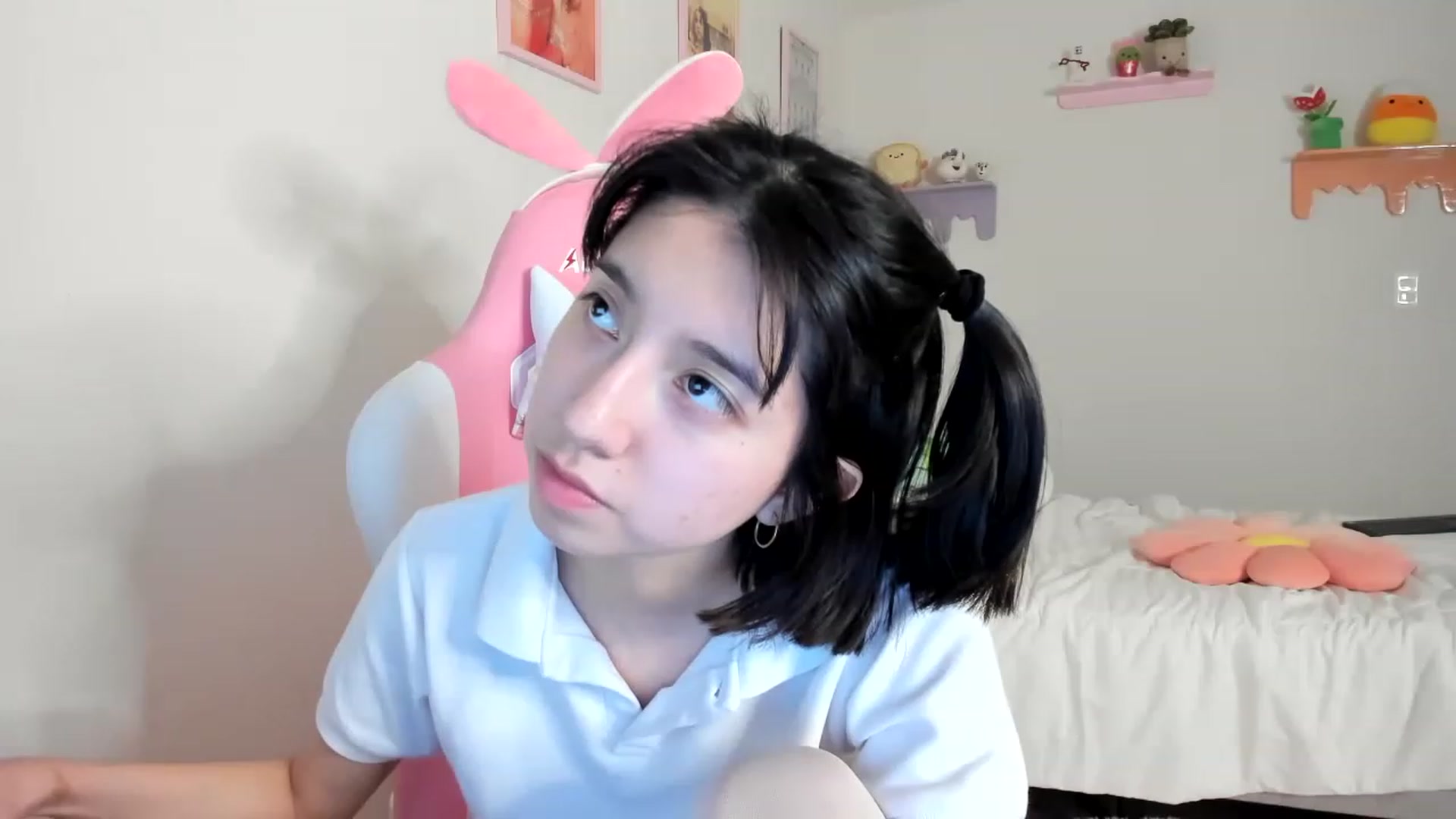 Gallery image thumbnail from Cherrycute666's myfreecams stream on, 05/21/2023, 10:44 image 15 of 20