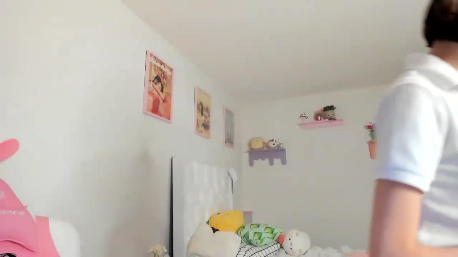 Gallery image thumbnail from Cherrycute666's myfreecams stream on, 05/21/2023, 10:44 image 14 of 20