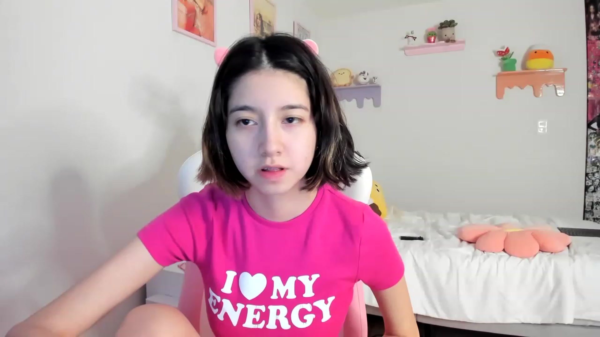 Gallery image thumbnail from Cherrycute666's myfreecams stream on, 05/22/2023, 24:02 image 18 of 20