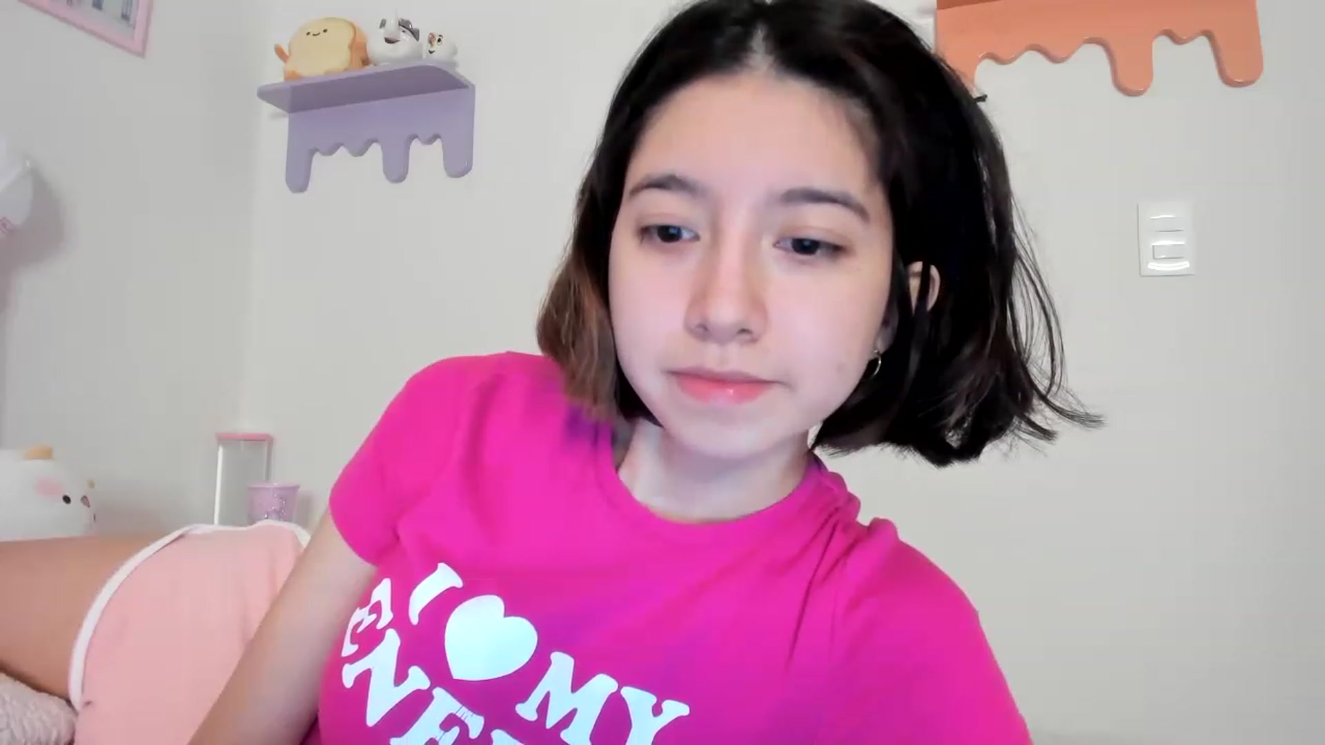 Gallery image thumbnail from Cherrycute666's myfreecams stream on, 05/22/2023, 24:02 image 13 of 20