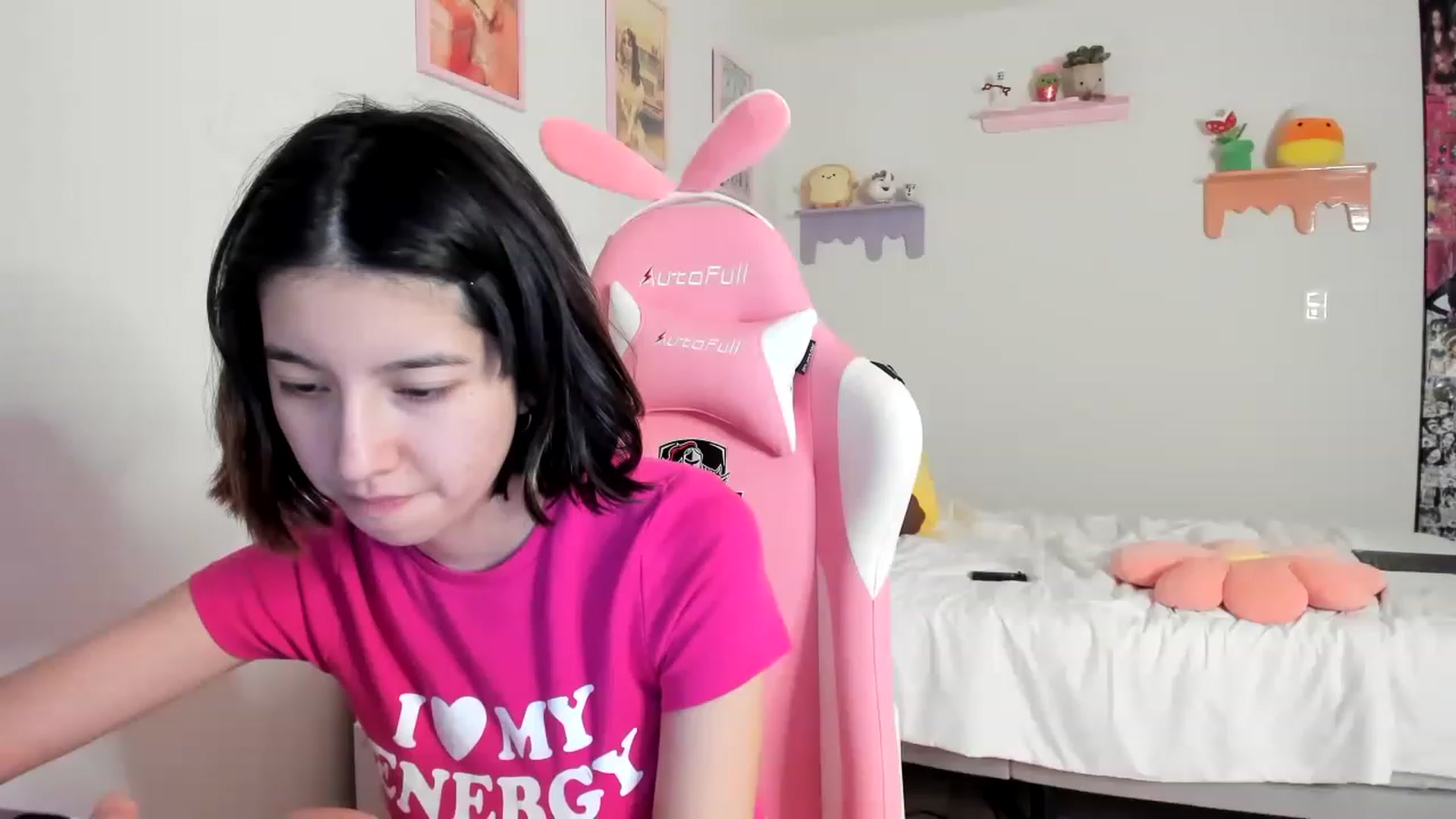 Gallery image thumbnail from Cherrycute666's myfreecams stream on, 05/22/2023, 24:02 image 19 of 20