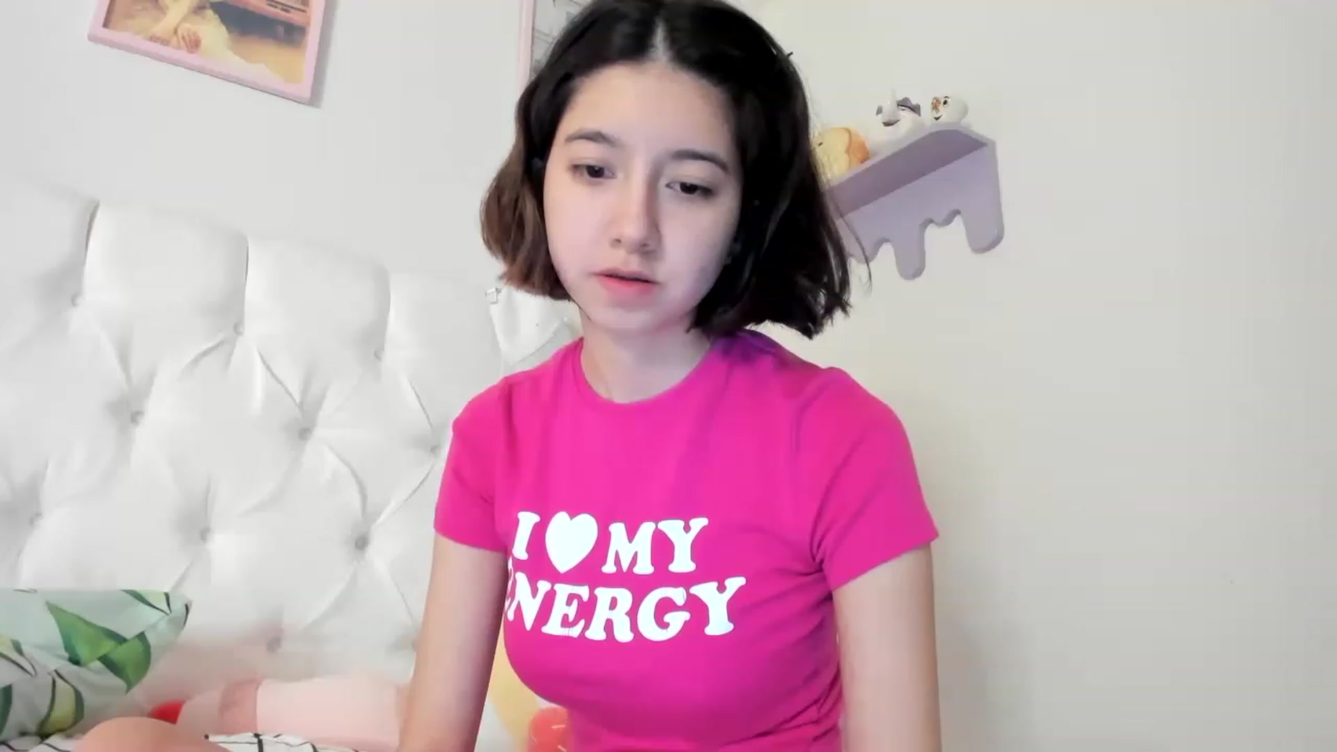 Gallery image thumbnail from Cherrycute666's myfreecams stream on, 05/22/2023, 24:02 image 9 of 20