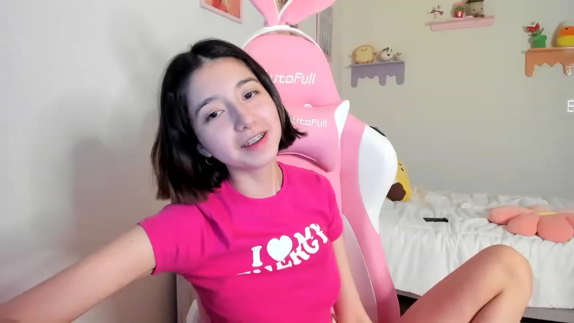 Gallery image thumbnail from Cherrycute666's myfreecams stream on, 05/22/2023, 03:57 image 14 of 20