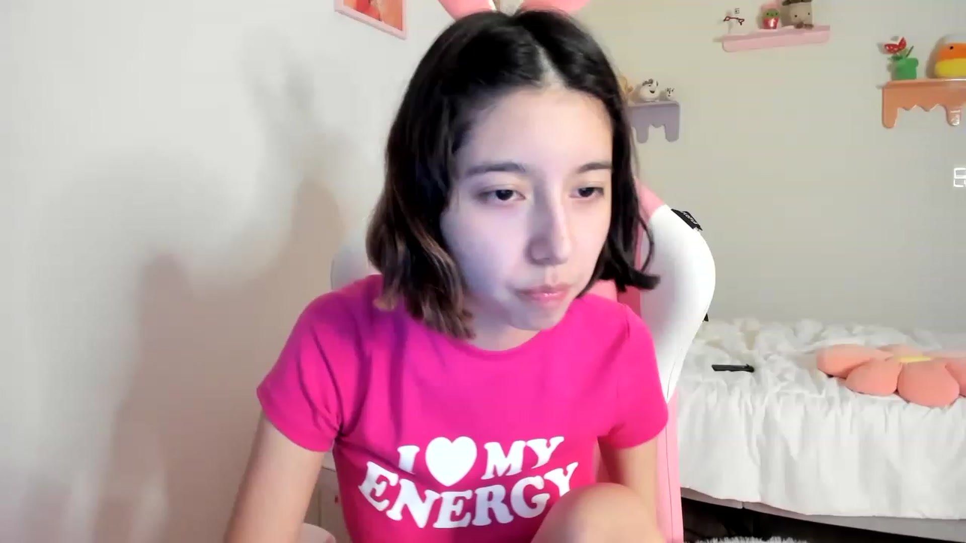 Gallery image thumbnail from Cherrycute666's myfreecams stream on, 05/22/2023, 03:57 image 17 of 20