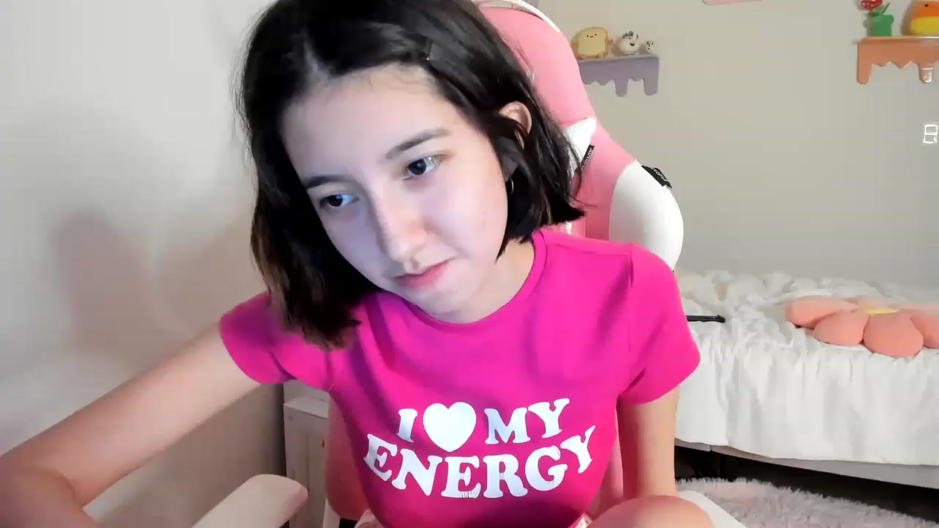 Gallery image thumbnail from Cherrycute666's myfreecams stream on, 05/22/2023, 03:57 image 18 of 20