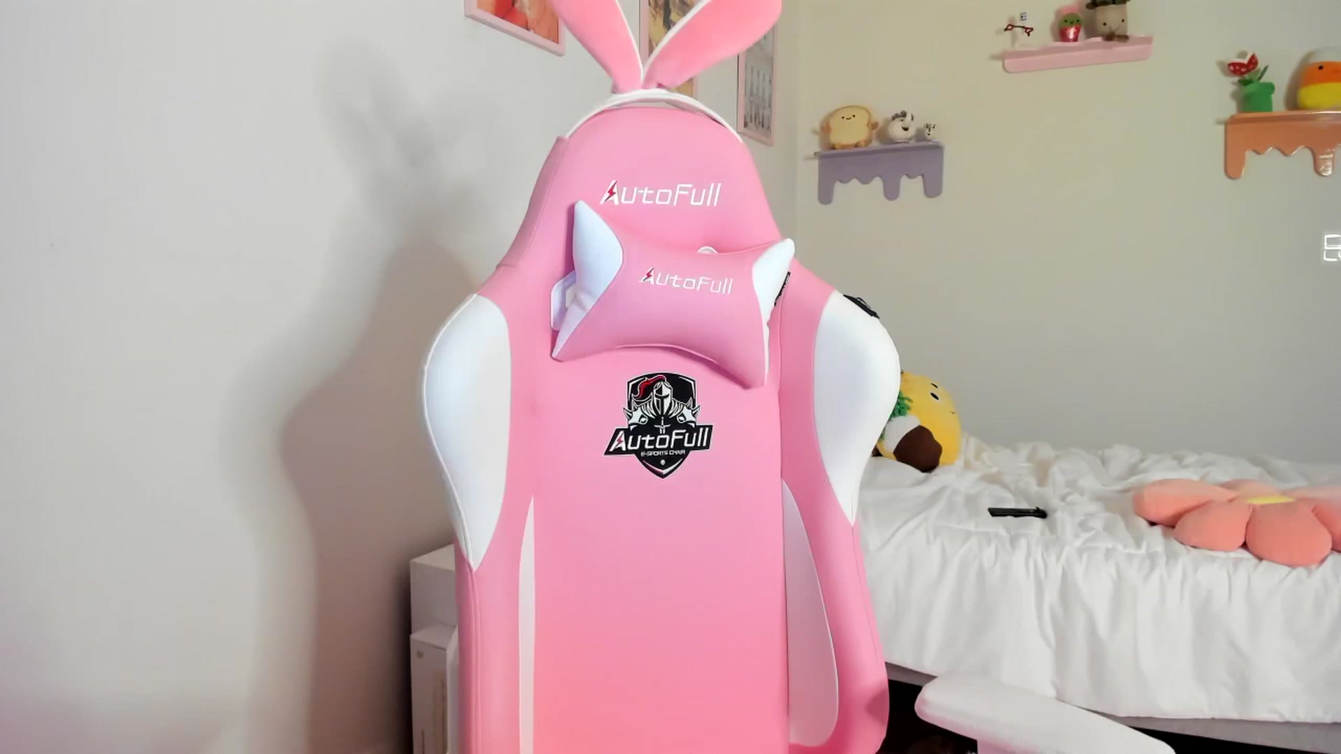 Gallery image thumbnail from Cherrycute666's myfreecams stream on, 05/22/2023, 03:57 image 16 of 20