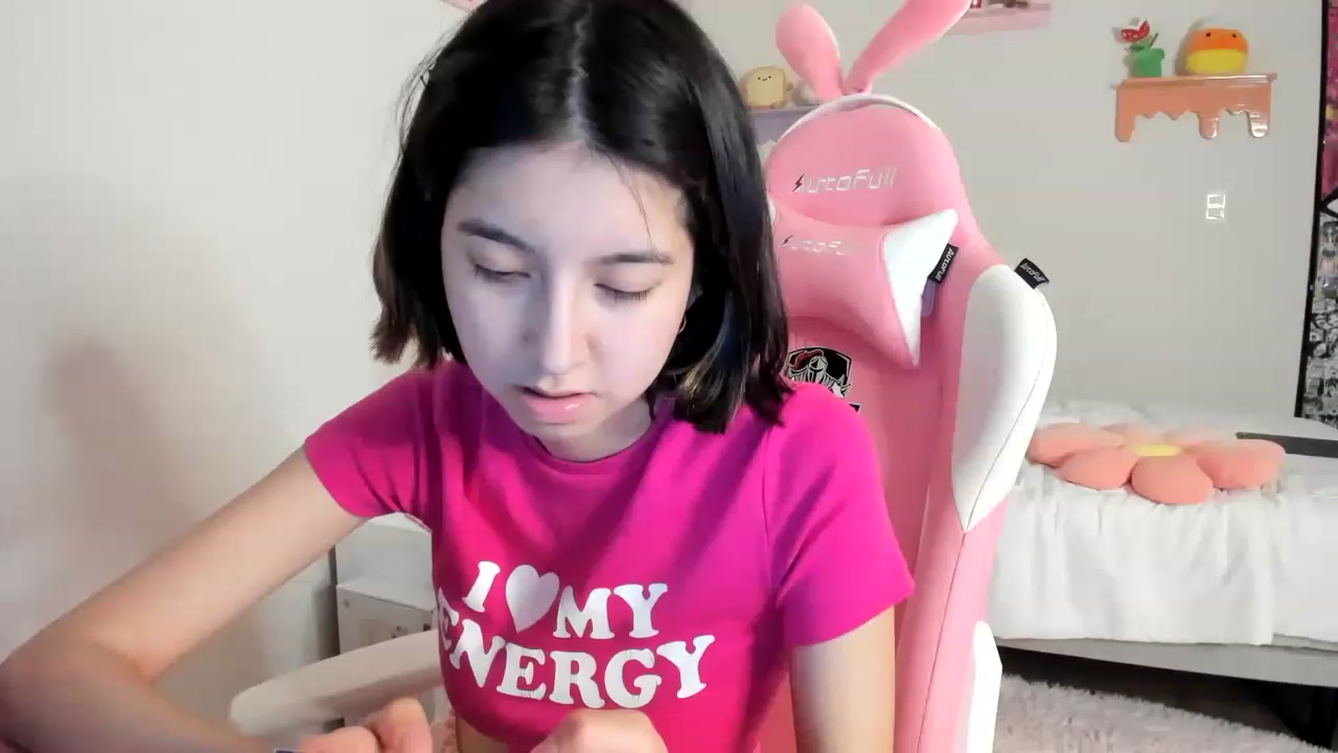 Gallery image thumbnail from Cherrycute666's myfreecams stream on, 05/22/2023, 09:57 image 2 of 20