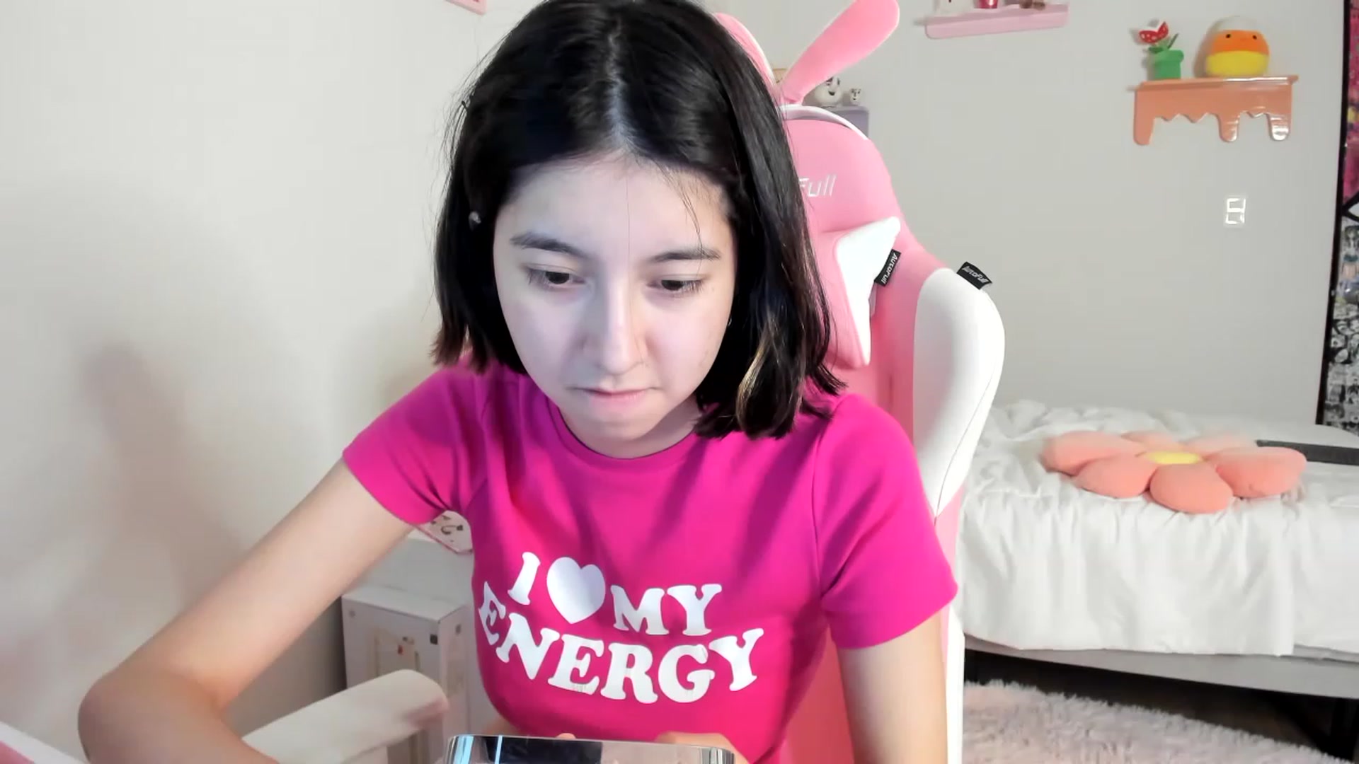 Gallery image thumbnail from Cherrycute666's myfreecams stream on, 05/22/2023, 09:57 image 1 of 20